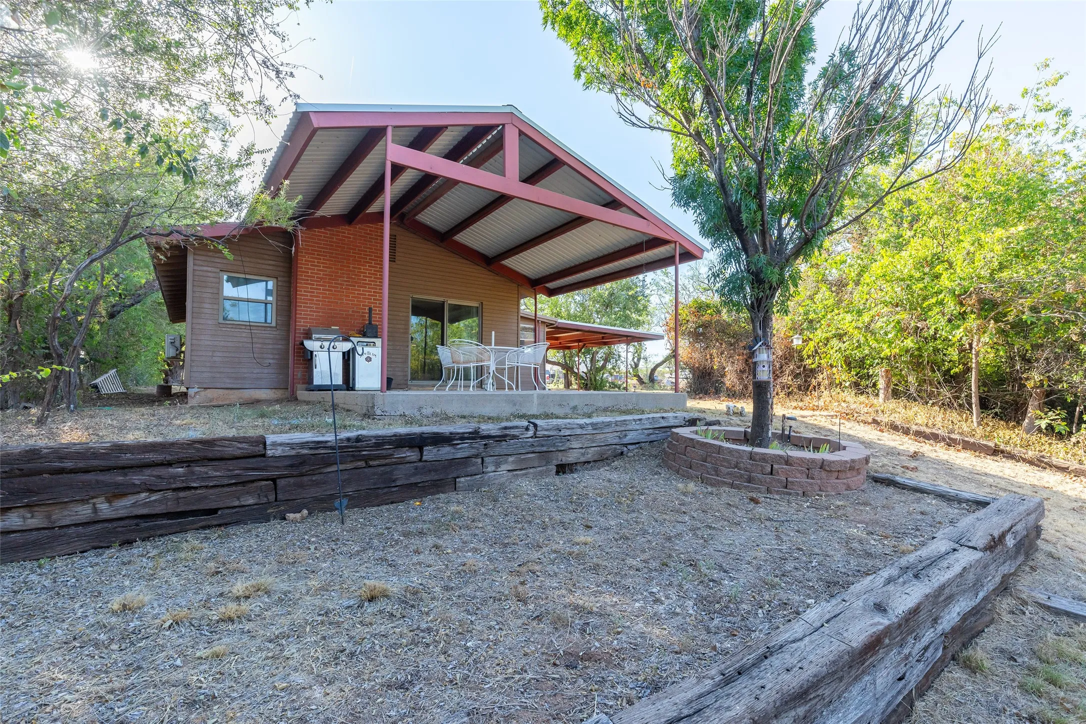 Single Family Residence For Sale in Jones County , 4-A Rain Dance Circle, Abilene, Texas 79601, 1 Bedroom, 1 Bathroom, Garage spaces, 792 Sqft, built in 1956, mls#21338380, Real Estate Agent in Abilene, Homes For Sale in Jones county, Homes For Sale in Abilene, Realtor in Abilene Texas, Real Estate Brokerage Independent Realty Texas, Luminita Cordes Realtor