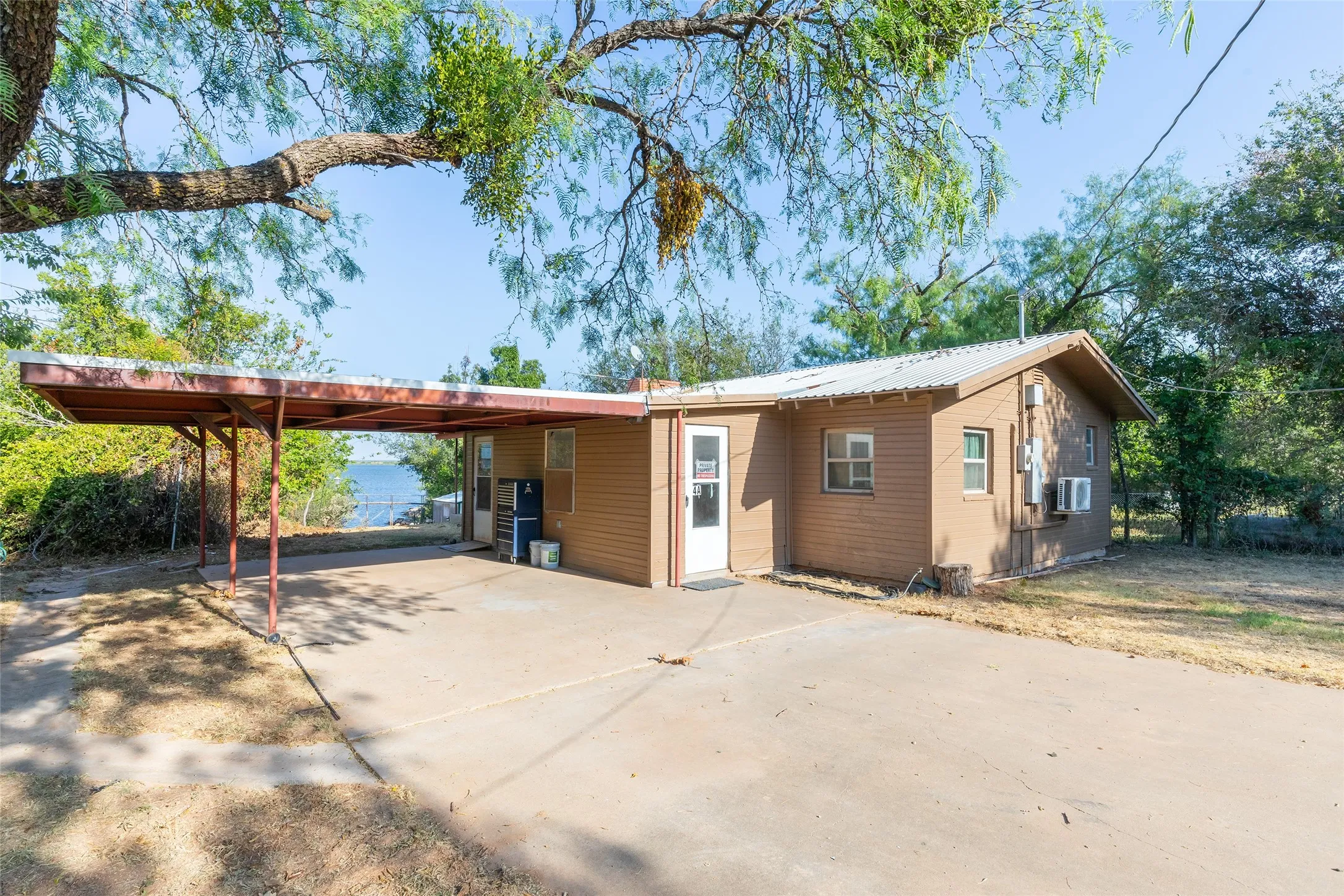 Single Family Residence For Sale in Jones County , 4-A Rain Dance Circle, Abilene, Texas 79601, 1 Bedroom, 1 Bathroom, Garage spaces, 792 Sqft, built in 1956, mls#21338380, Real Estate Agent in Abilene, Homes For Sale in Jones county, Homes For Sale in Abilene, Realtor in Abilene Texas, Real Estate Brokerage Independent Realty Texas, Luminita Cordes Realtor
