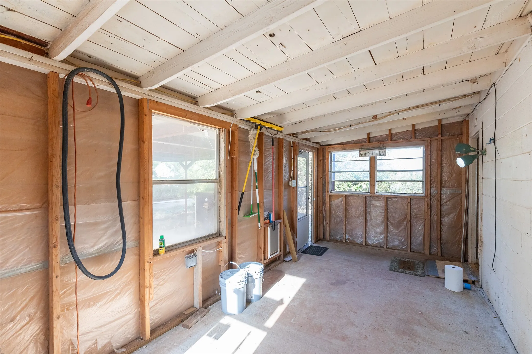 Single Family Residence For Sale in Jones County , 4-A Rain Dance Circle, Abilene, Texas 79601, 1 Bedroom, 1 Bathroom, Garage spaces, 792 Sqft, built in 1956, mls#21338380, Real Estate Agent in Abilene, Homes For Sale in Jones county, Homes For Sale in Abilene, Realtor in Abilene Texas, Real Estate Brokerage Independent Realty Texas, Luminita Cordes Realtor