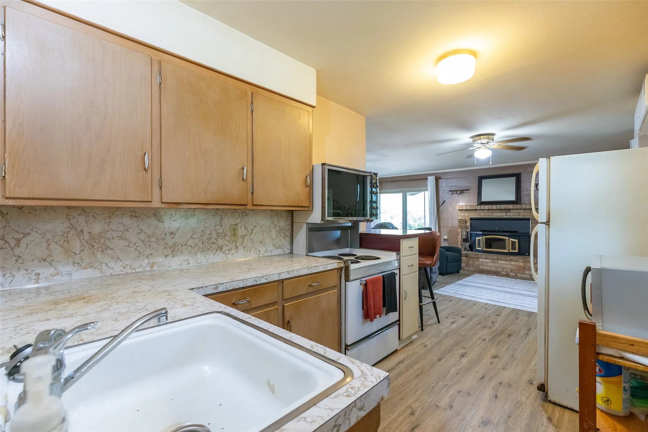 Single Family Residence For Sale in Jones County , 4-A Rain Dance Circle, Abilene, Texas 79601, 1 Bedroom, 1 Bathroom, Garage spaces, 792 Sqft, built in 1956, mls#21338380, Real Estate Agent in Abilene, Homes For Sale in Jones county, Homes For Sale in Abilene, Realtor in Abilene Texas, Real Estate Brokerage Independent Realty Texas, Luminita Cordes Realtor