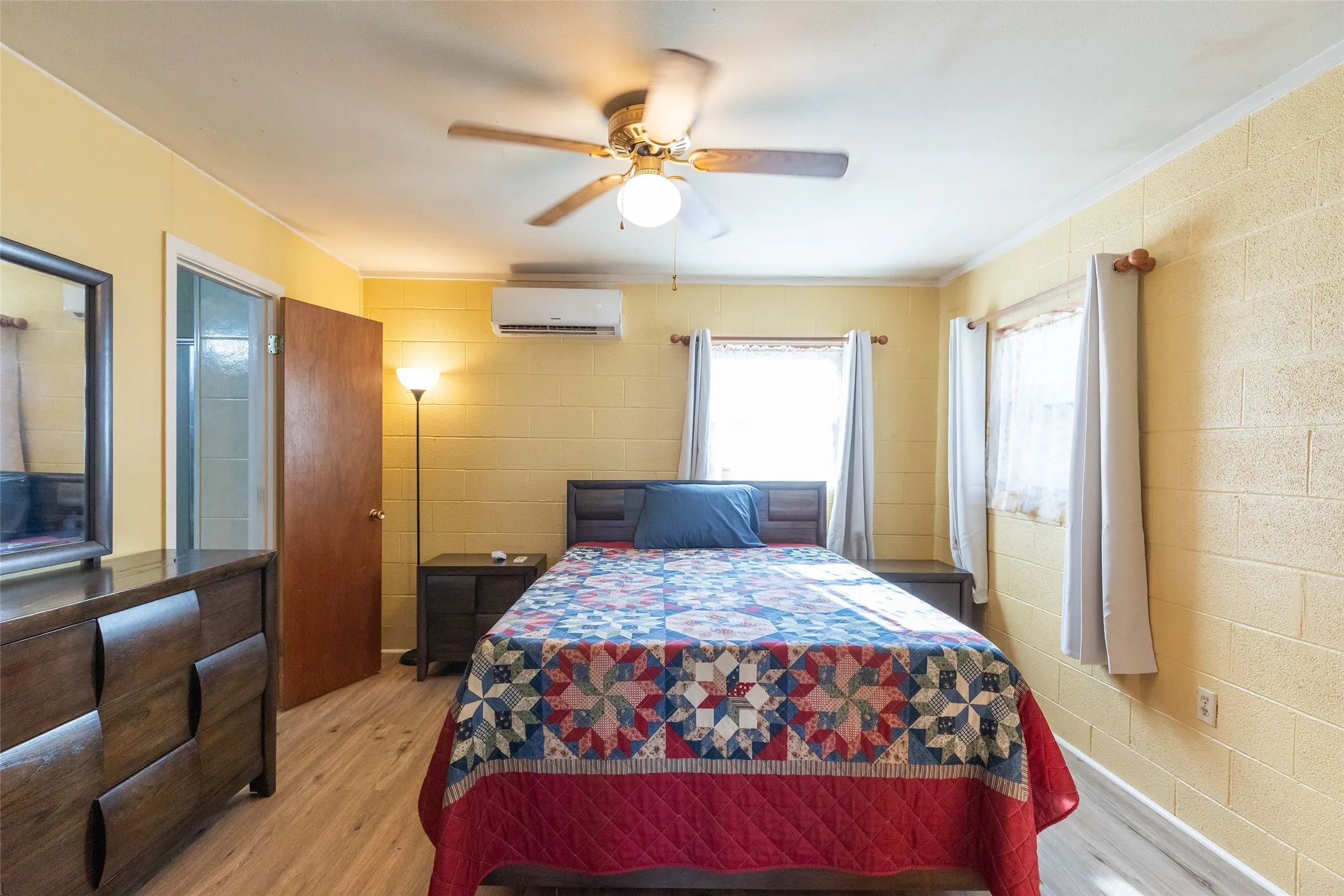 Single Family Residence For Sale in Jones County , 4-A Rain Dance Circle, Abilene, Texas 79601, 1 Bedroom, 1 Bathroom, Garage spaces, 792 Sqft, built in 1956, mls#21338380, Real Estate Agent in Abilene, Homes For Sale in Jones county, Homes For Sale in Abilene, Realtor in Abilene Texas, Real Estate Brokerage Independent Realty Texas, Luminita Cordes Realtor