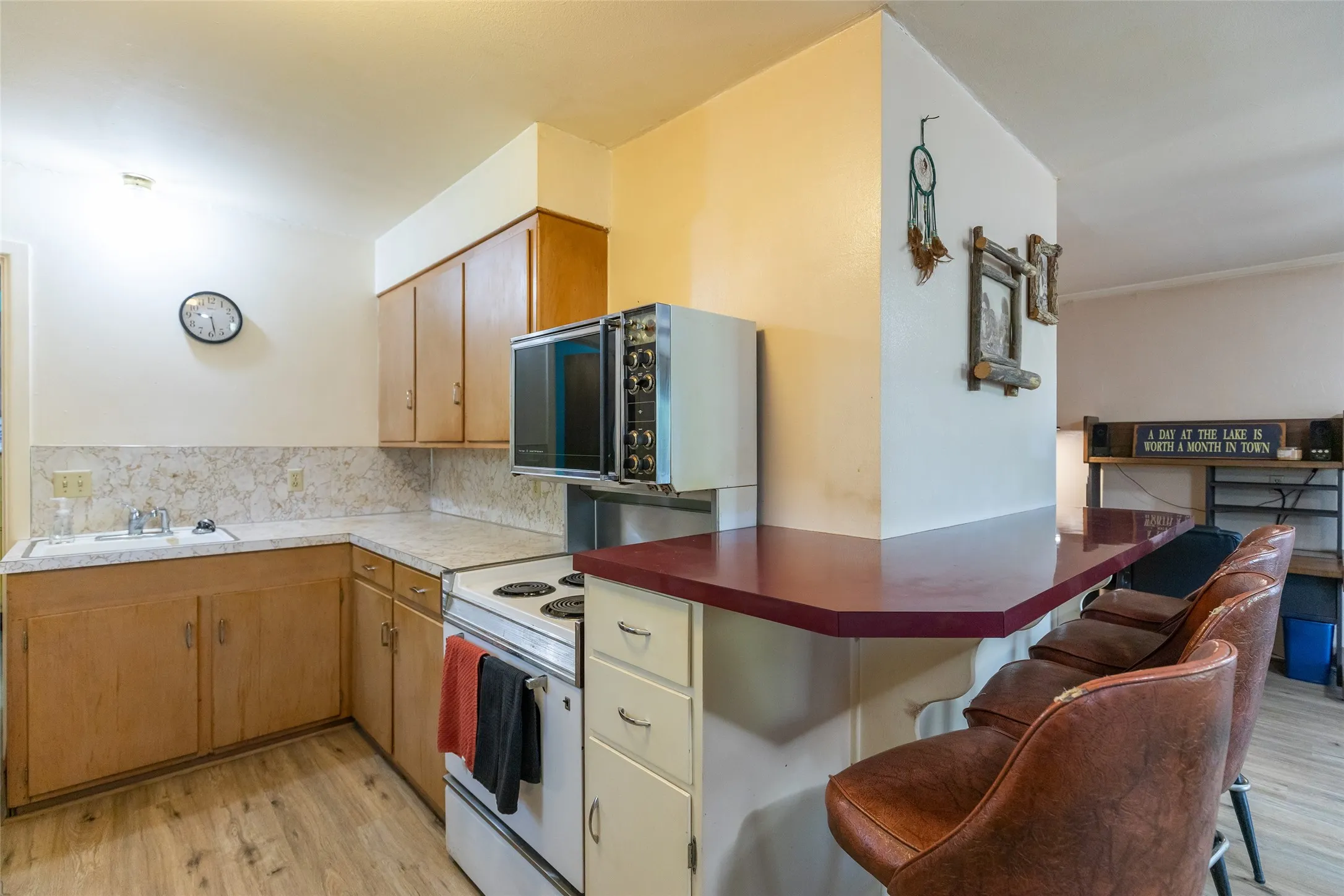 Single Family Residence For Sale in Jones County , 4-A Rain Dance Circle, Abilene, Texas 79601, 1 Bedroom, 1 Bathroom, Garage spaces, 792 Sqft, built in 1956, mls#21338380, Real Estate Agent in Abilene, Homes For Sale in Jones county, Homes For Sale in Abilene, Realtor in Abilene Texas, Real Estate Brokerage Independent Realty Texas, Luminita Cordes Realtor