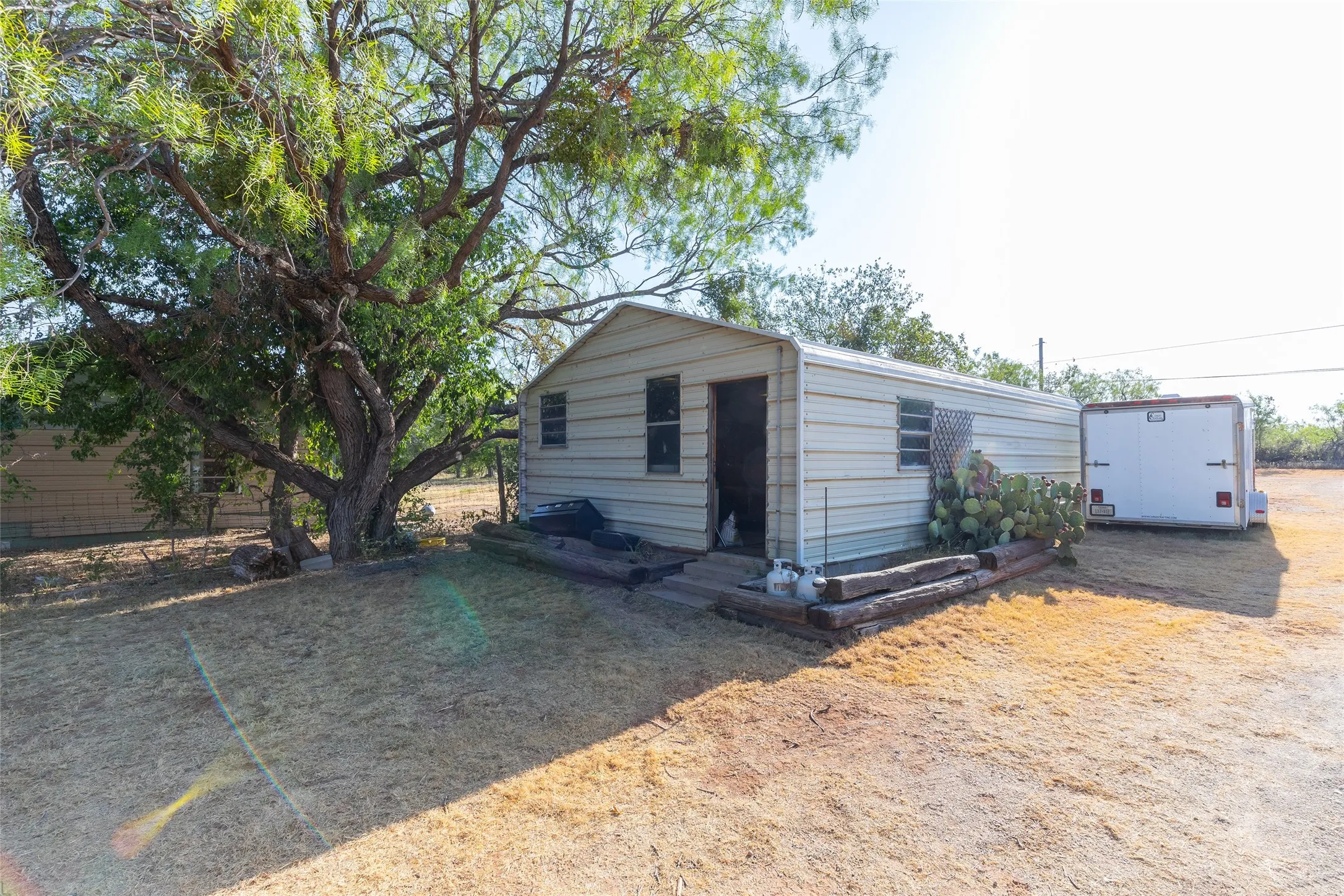 Single Family Residence For Sale in Jones County , 4-A Rain Dance Circle, Abilene, Texas 79601, 1 Bedroom, 1 Bathroom, Garage spaces, 792 Sqft, built in 1956, mls#21338380, Real Estate Agent in Abilene, Homes For Sale in Jones county, Homes For Sale in Abilene, Realtor in Abilene Texas, Real Estate Brokerage Independent Realty Texas, Luminita Cordes Realtor