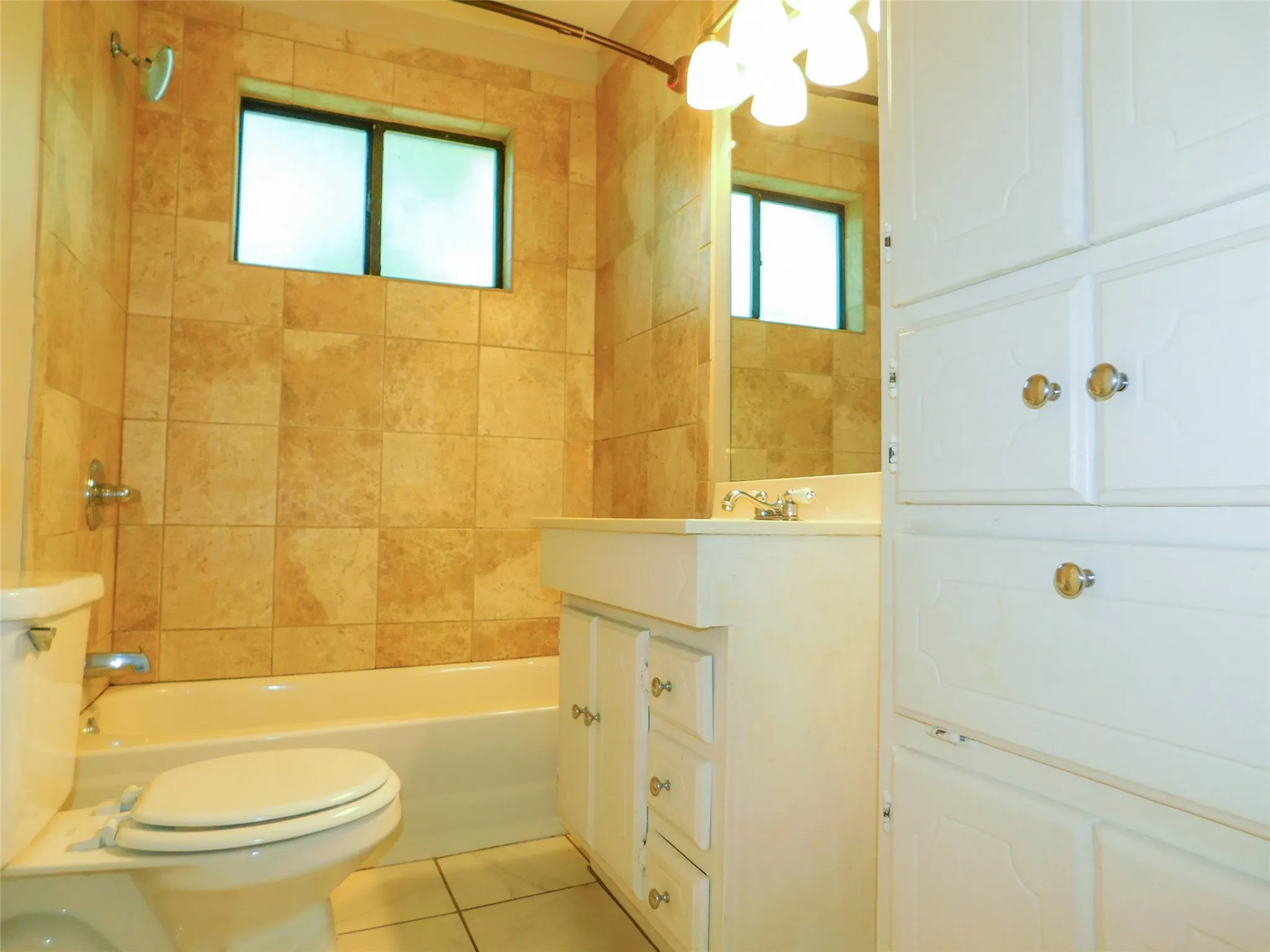 Single Family Residence For Rent in Denton County , 814 Anderson Street, Denton, Texas 76201, 2 Bedroom, 1 Bathroom, Garage spaces, 1,005 Sqft, built in 1930, mls#21365456, Real Estate Agent in Denton, Homes For Rent in Denton county, Homes For Rent in Denton, Realtor in Denton Texas, Real Estate Brokerage Independent Realty Texas, Luminita Cordes Realtor