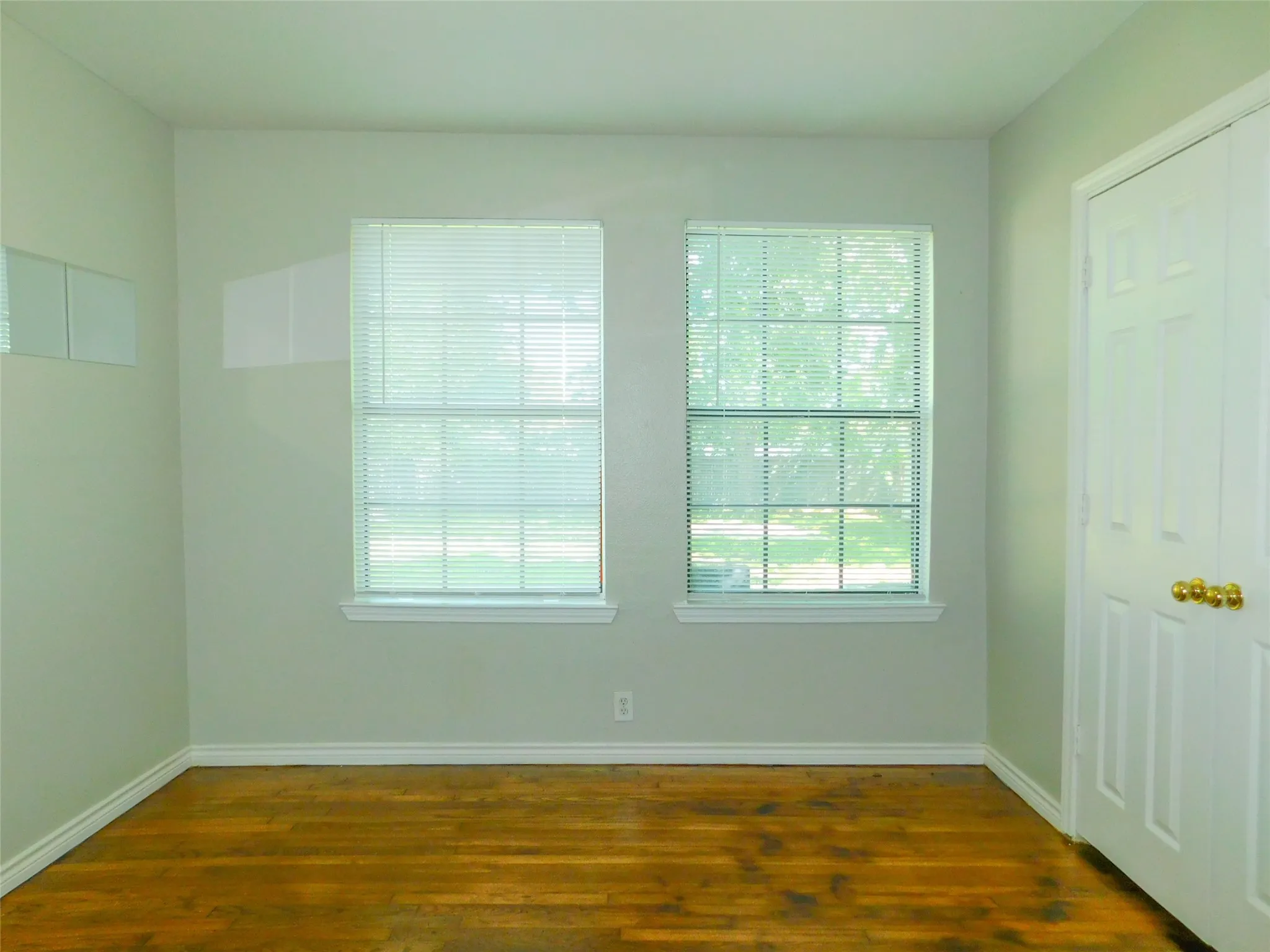 Single Family Residence For Rent in Denton County , 814 Anderson Street, Denton, Texas 76201, 2 Bedroom, 1 Bathroom, Garage spaces, 1,005 Sqft, built in 1930, mls#21365456, Real Estate Agent in Denton, Homes For Rent in Denton county, Homes For Rent in Denton, Realtor in Denton Texas, Real Estate Brokerage Independent Realty Texas, Luminita Cordes Realtor
