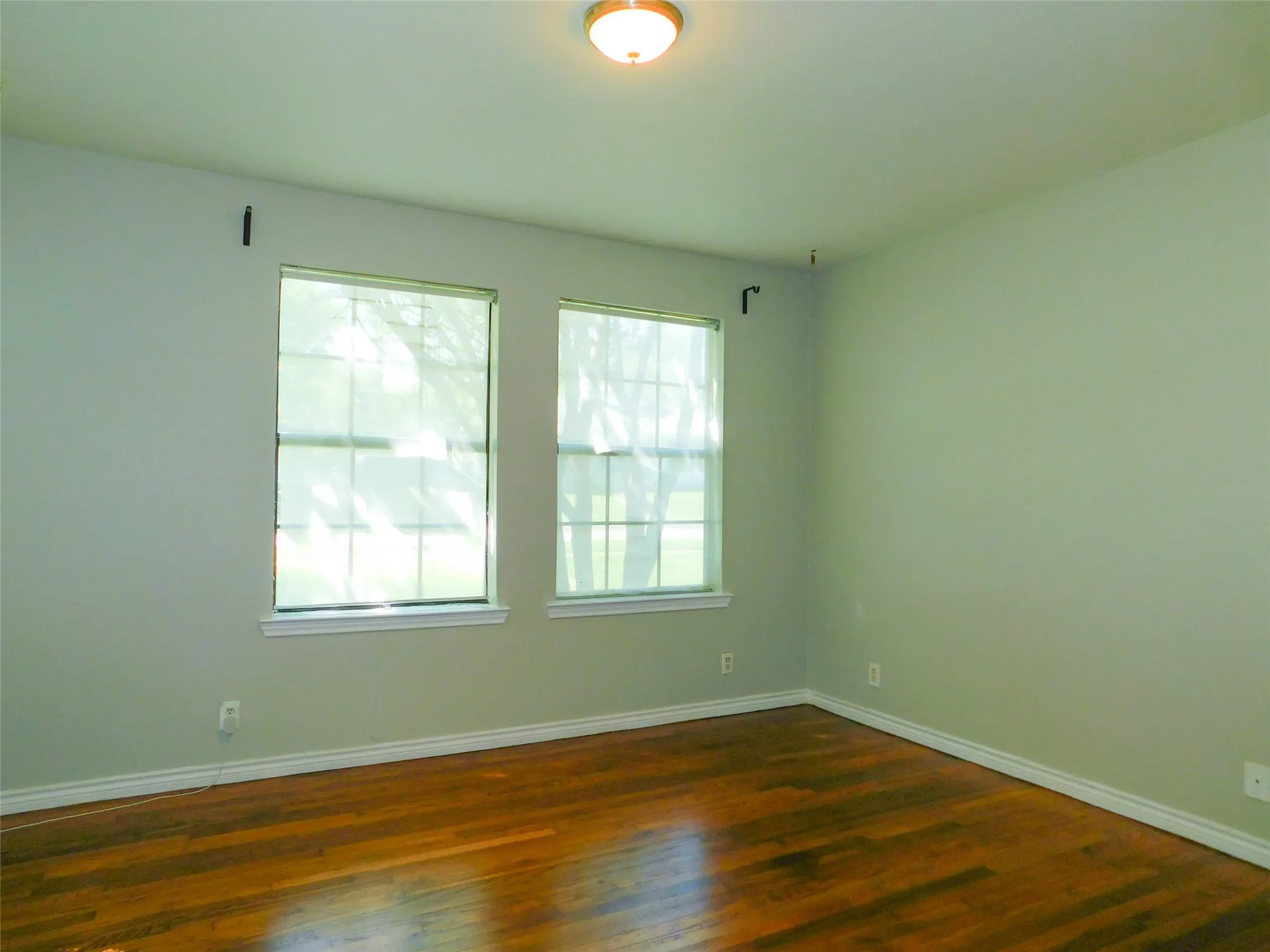 Single Family Residence For Rent in Denton County , 814 Anderson Street, Denton, Texas 76201, 2 Bedroom, 1 Bathroom, Garage spaces, 1,005 Sqft, built in 1930, mls#21365456, Real Estate Agent in Denton, Homes For Rent in Denton county, Homes For Rent in Denton, Realtor in Denton Texas, Real Estate Brokerage Independent Realty Texas, Luminita Cordes Realtor