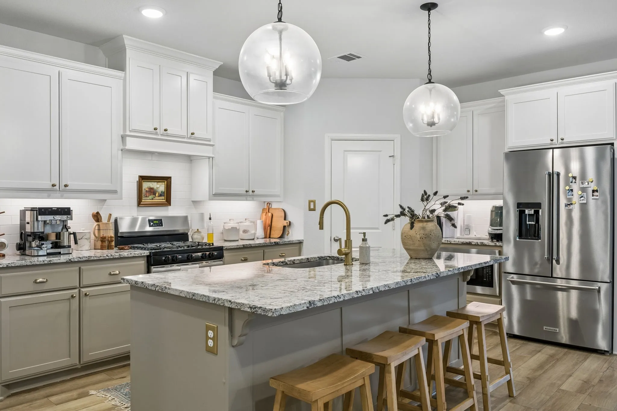 Single Family Residence For Sale in Johnson County , 8228 Cheetah Path, Godley, Texas 76044, 3 Bedroom, 2 Bathroom, 2 Garage spaces, 2,139 Sqft, built in 2022, mls#21362167, Real Estate Agent in Godley, Homes For Sale in Johnson county, Homes For Sale in Godley, Realtor in Godley Texas, Real Estate Brokerage Independent Realty Texas, Luminita Cordes Realtor