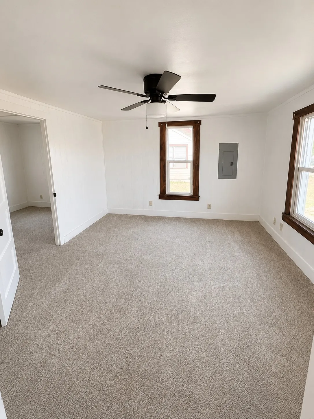 Single Family Residence For Sale in Mc Lennan County , 105 Brookshire, Riesel, Texas 76682, 2 Bedroom, 1 Bathroom, Garage spaces, 848 Sqft, built in 1964, mls#21368515, Real Estate Agent in Riesel, Homes For Sale in Mc Lennan county, Homes For Sale in Riesel, Realtor in Riesel Texas, Real Estate Brokerage Independent Realty Texas, Luminita Cordes Realtor