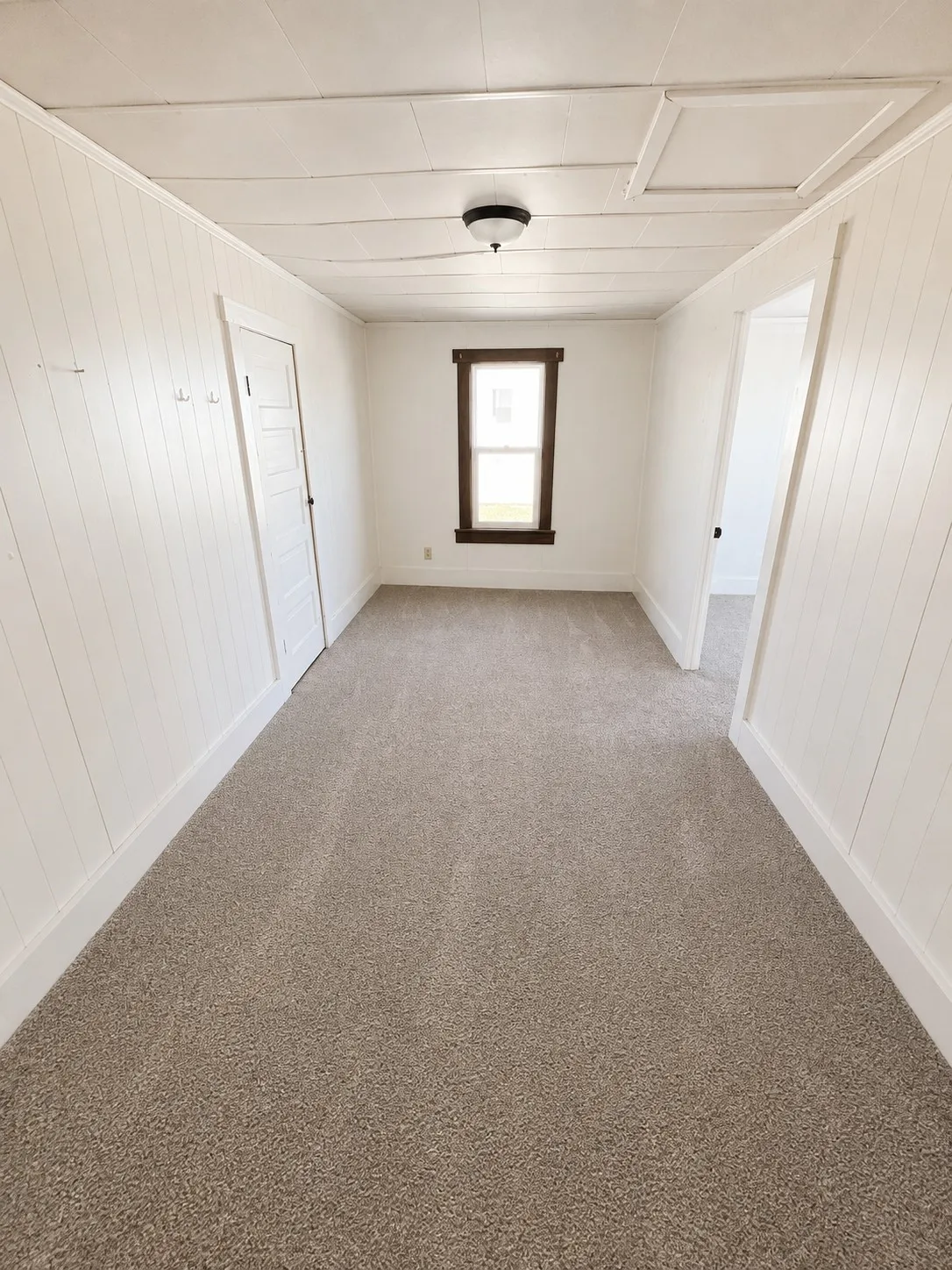 Single Family Residence For Sale in Mc Lennan County , 105 Brookshire, Riesel, Texas 76682, 2 Bedroom, 1 Bathroom, Garage spaces, 848 Sqft, built in 1964, mls#21368515, Real Estate Agent in Riesel, Homes For Sale in Mc Lennan county, Homes For Sale in Riesel, Realtor in Riesel Texas, Real Estate Brokerage Independent Realty Texas, Luminita Cordes Realtor