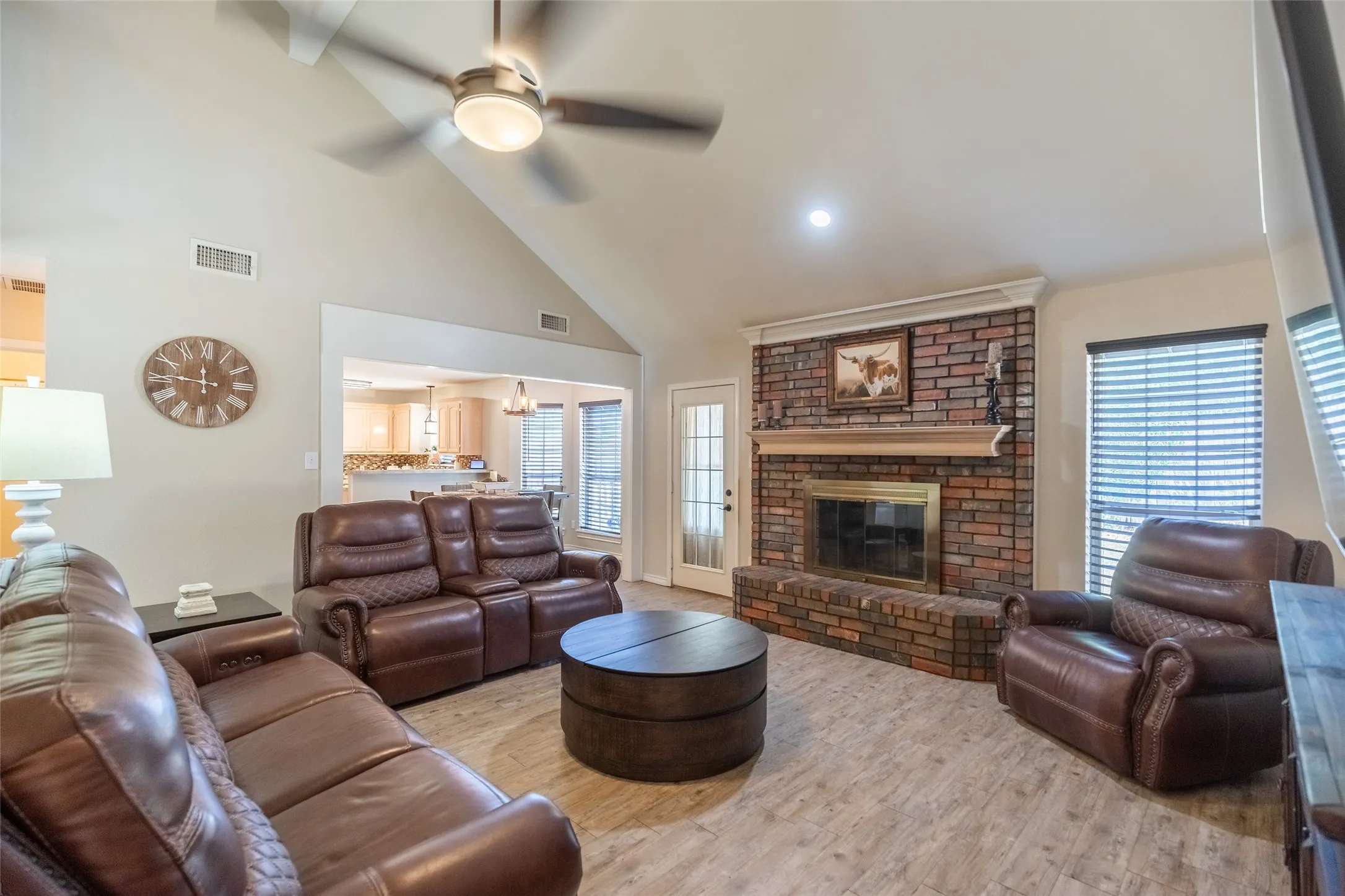 Single Family Residence For Sale in Taylor County , 4317 Dee Ann Court, Abilene, Texas 79606, 4 Bedroom, 3 Bathroom, 2 Garage spaces, 1,987 Sqft, built in 1996, mls#21343444, Real Estate Agent in Abilene, Homes For Sale in Taylor county, Homes For Sale in Abilene, Realtor in Abilene Texas, Real Estate Brokerage Independent Realty Texas, Luminita Cordes Realtor