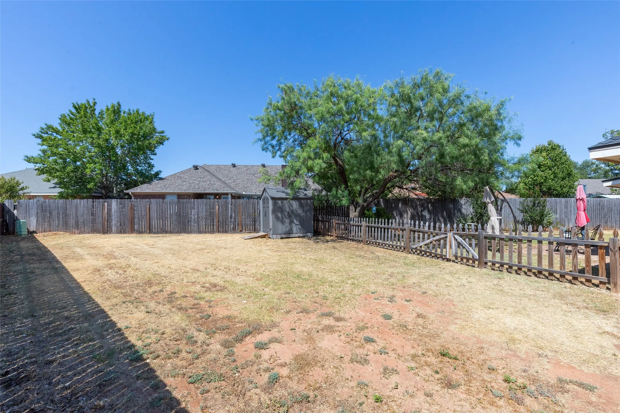 Single Family Residence For Sale in Taylor County , 4317 Dee Ann Court, Abilene, Texas 79606, 4 Bedroom, 3 Bathroom, 2 Garage spaces, 1,987 Sqft, built in 1996, mls#21343444, Real Estate Agent in Abilene, Homes For Sale in Taylor county, Homes For Sale in Abilene, Realtor in Abilene Texas, Real Estate Brokerage Independent Realty Texas, Luminita Cordes Realtor