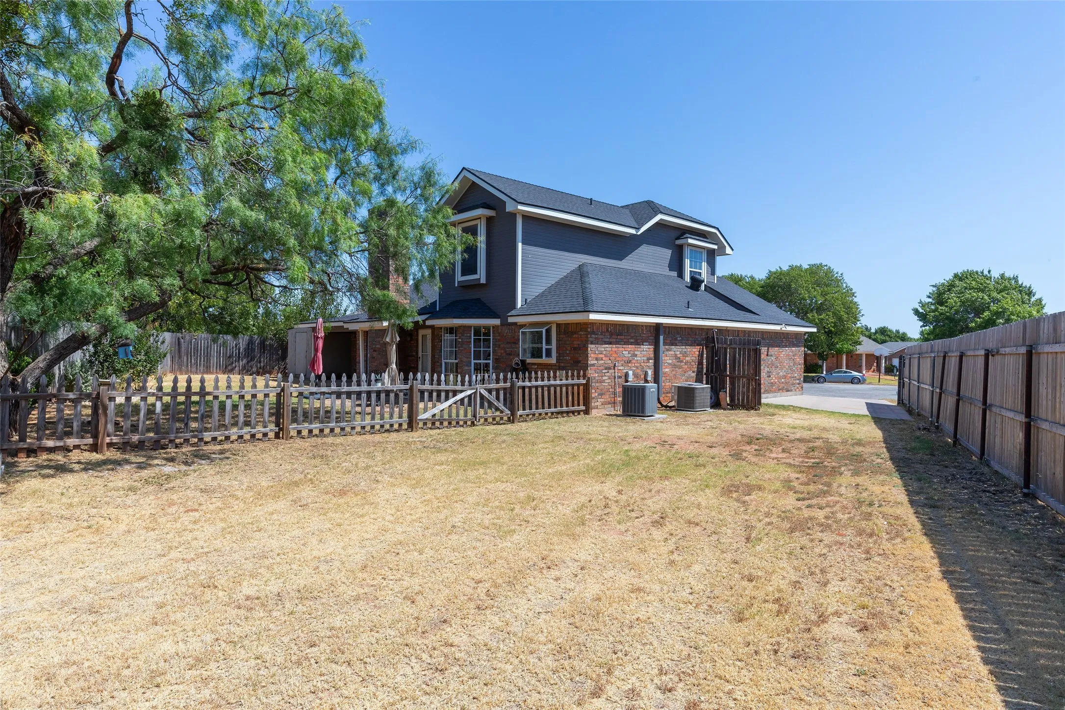 Single Family Residence For Sale in Taylor County , 4317 Dee Ann Court, Abilene, Texas 79606, 4 Bedroom, 3 Bathroom, 2 Garage spaces, 1,987 Sqft, built in 1996, mls#21343444, Real Estate Agent in Abilene, Homes For Sale in Taylor county, Homes For Sale in Abilene, Realtor in Abilene Texas, Real Estate Brokerage Independent Realty Texas, Luminita Cordes Realtor