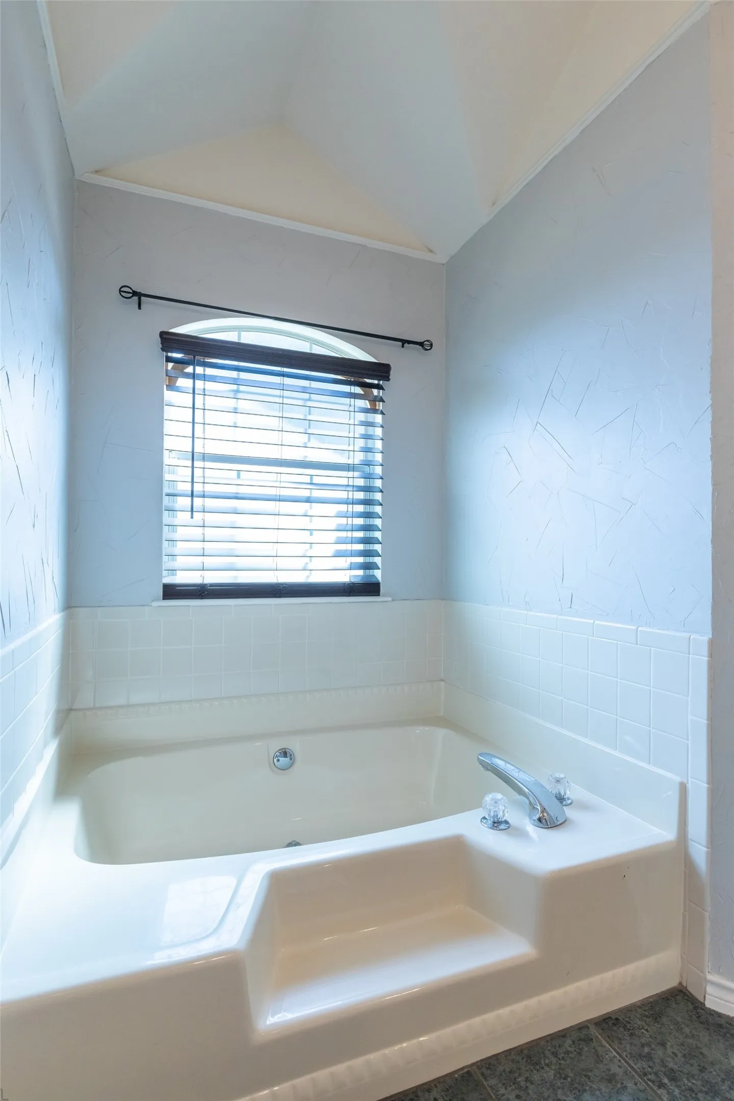 Single Family Residence For Sale in Taylor County , 4317 Dee Ann Court, Abilene, Texas 79606, 4 Bedroom, 3 Bathroom, 2 Garage spaces, 1,987 Sqft, built in 1996, mls#21343444, Real Estate Agent in Abilene, Homes For Sale in Taylor county, Homes For Sale in Abilene, Realtor in Abilene Texas, Real Estate Brokerage Independent Realty Texas, Luminita Cordes Realtor
