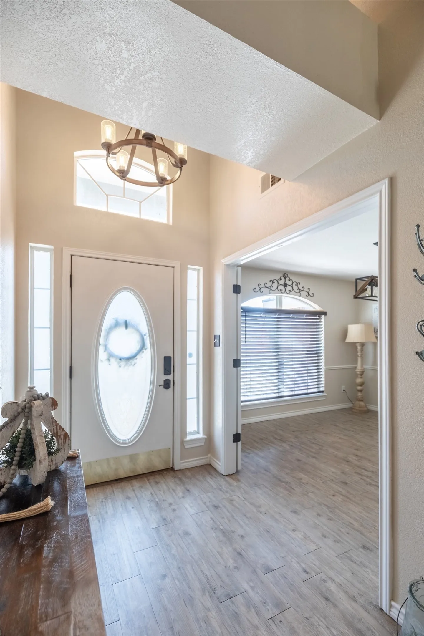 Single Family Residence For Sale in Taylor County , 4317 Dee Ann Court, Abilene, Texas 79606, 4 Bedroom, 3 Bathroom, 2 Garage spaces, 1,987 Sqft, built in 1996, mls#21343444, Real Estate Agent in Abilene, Homes For Sale in Taylor county, Homes For Sale in Abilene, Realtor in Abilene Texas, Real Estate Brokerage Independent Realty Texas, Luminita Cordes Realtor