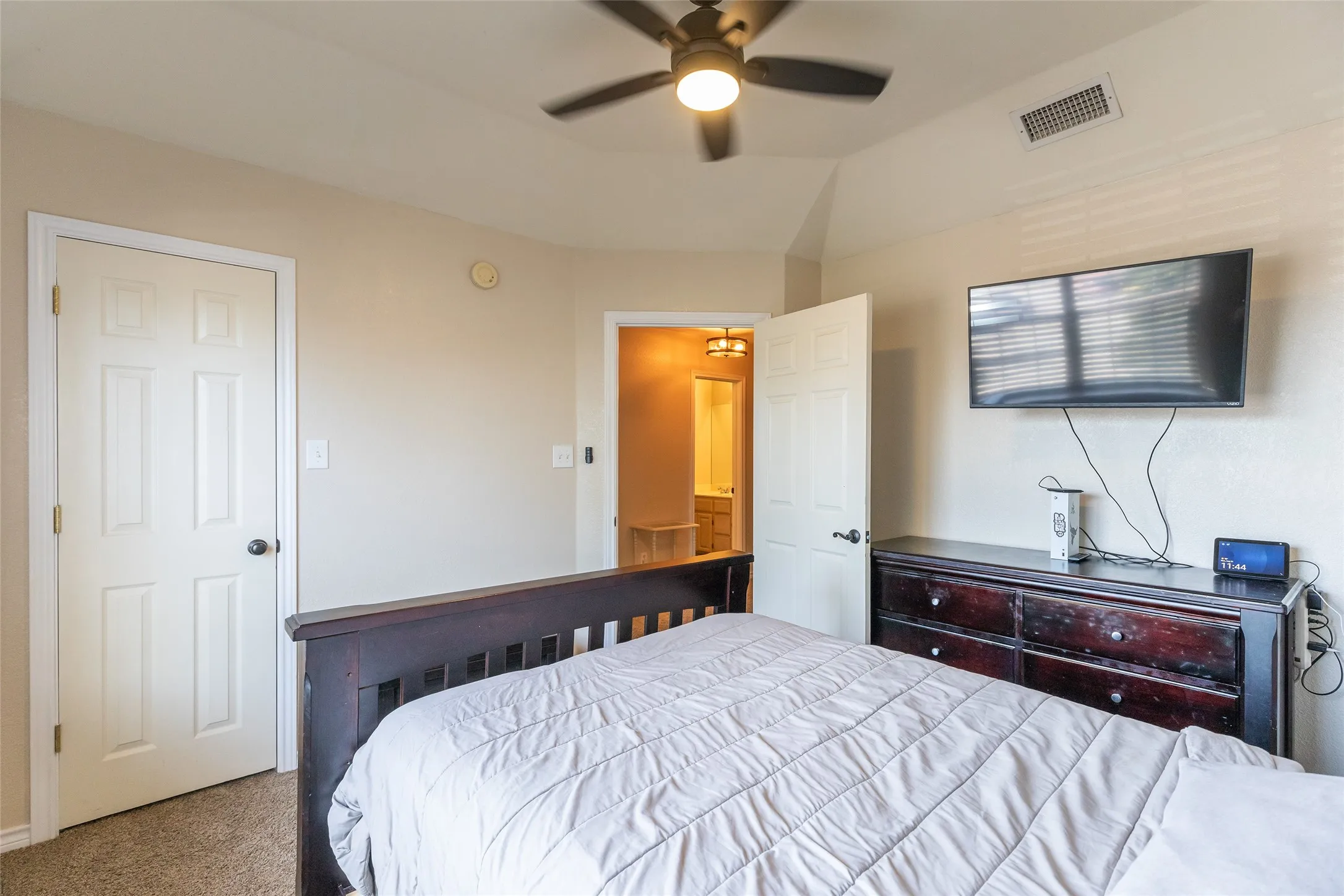 Single Family Residence For Sale in Taylor County , 4317 Dee Ann Court, Abilene, Texas 79606, 4 Bedroom, 3 Bathroom, 2 Garage spaces, 1,987 Sqft, built in 1996, mls#21343444, Real Estate Agent in Abilene, Homes For Sale in Taylor county, Homes For Sale in Abilene, Realtor in Abilene Texas, Real Estate Brokerage Independent Realty Texas, Luminita Cordes Realtor