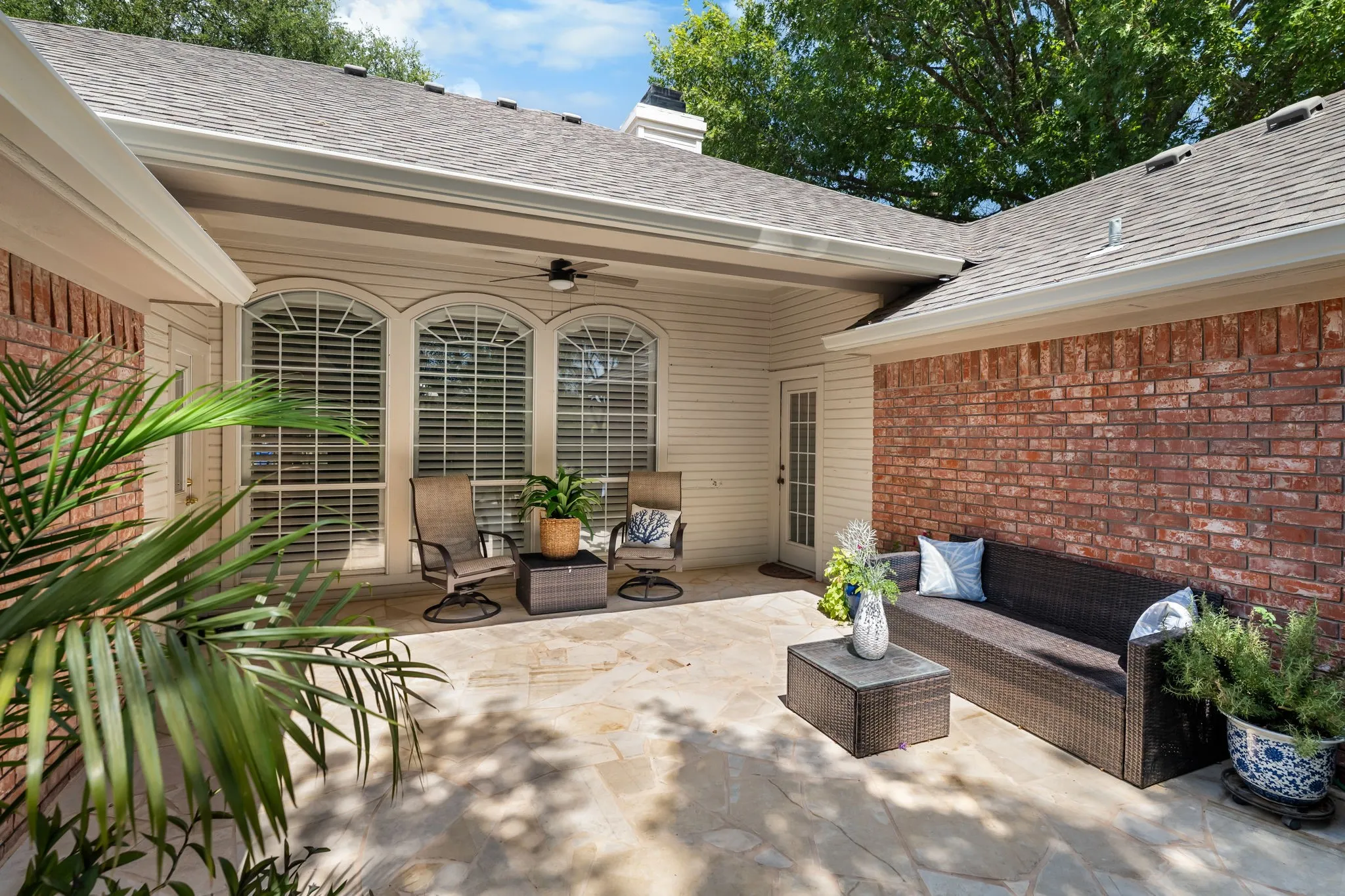 Single Family Residence For Sale in Mc Lennan County , 9604 Yellowstone Road, Waco, Texas 76712, 4 Bedroom, 3 Bathroom, 2 Garage spaces, 2,284 Sqft, built in 1994, mls#21368634, Real Estate Agent in Waco, Homes For Sale in Mc Lennan county, Homes For Sale in Waco, Realtor in Waco Texas, Real Estate Brokerage Independent Realty Texas, Luminita Cordes Realtor
