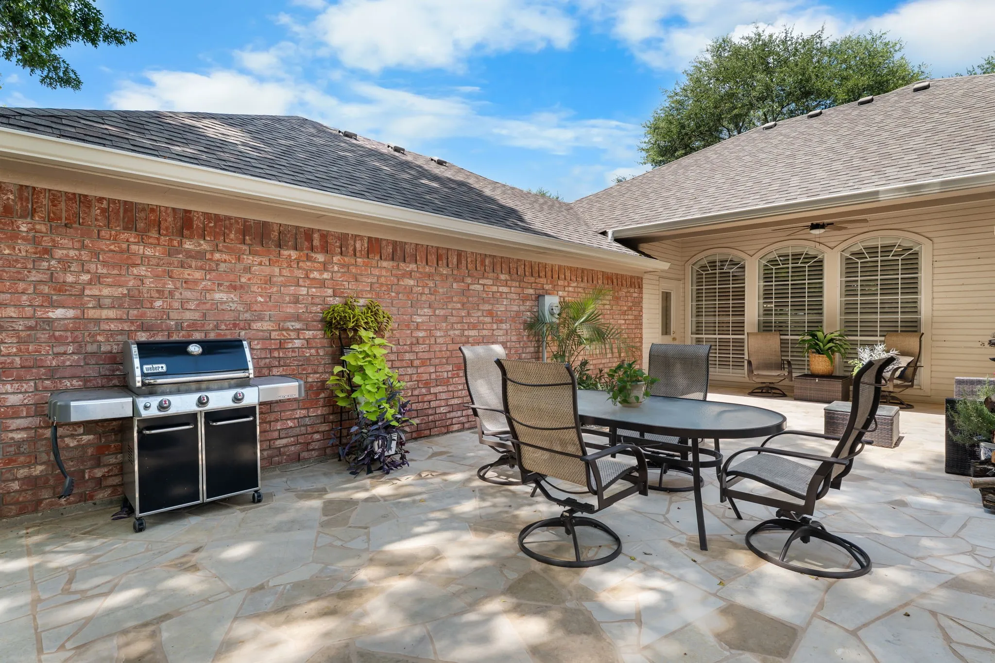 Single Family Residence For Sale in Mc Lennan County , 9604 Yellowstone Road, Waco, Texas 76712, 4 Bedroom, 3 Bathroom, 2 Garage spaces, 2,284 Sqft, built in 1994, mls#21368634, Real Estate Agent in Waco, Homes For Sale in Mc Lennan county, Homes For Sale in Waco, Realtor in Waco Texas, Real Estate Brokerage Independent Realty Texas, Luminita Cordes Realtor