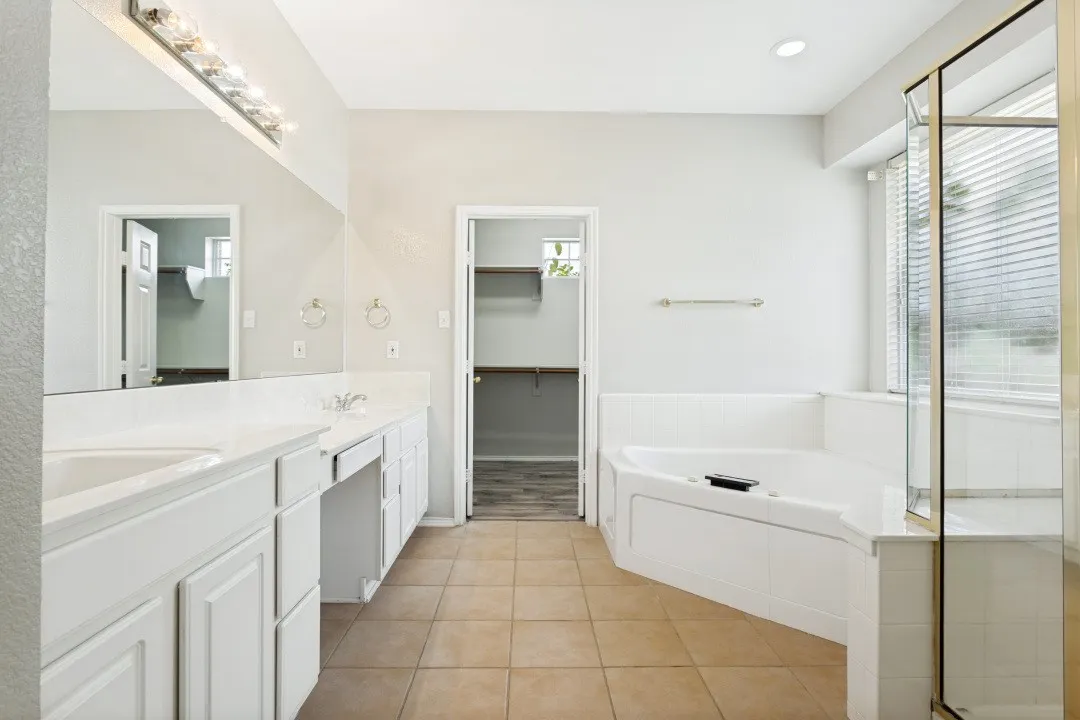 Single Family Residence For Rent in Collin County , 534 Hackberry Drive, Murphy, Texas 75094, 4 Bedroom, 3 Bathroom, 2 Garage spaces, 2,688 Sqft, built in 2001, mls#21364061, Real Estate Agent in Murphy, Homes For Rent in Collin county, Homes For Rent in Murphy, Realtor in Murphy Texas, Real Estate Brokerage Independent Realty Texas, Luminita Cordes Realtor