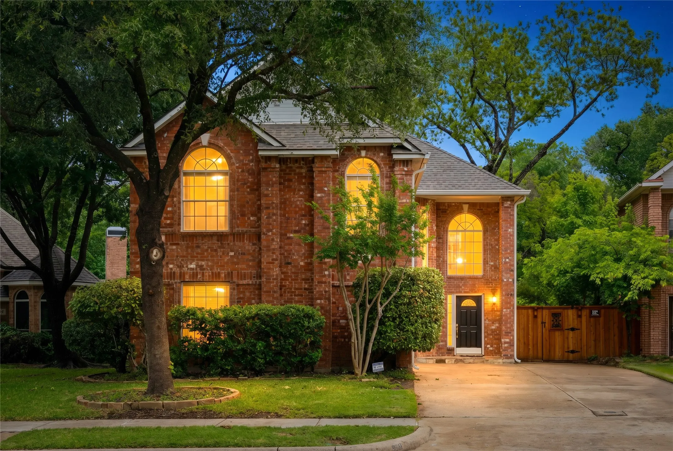 Single Family Residence For Sale in Dallas County , 981 Parker Drive, Coppell, Texas 75019, 3 Bedroom, 3 Bathroom, 2 Garage spaces, 2,624 Sqft, built in 1993, mls#21368622, Real Estate Agent in Coppell, Homes For Sale in Dallas county, Homes For Sale in Coppell, Realtor in Coppell Texas, Real Estate Brokerage Independent Realty Texas, Luminita Cordes Realtor