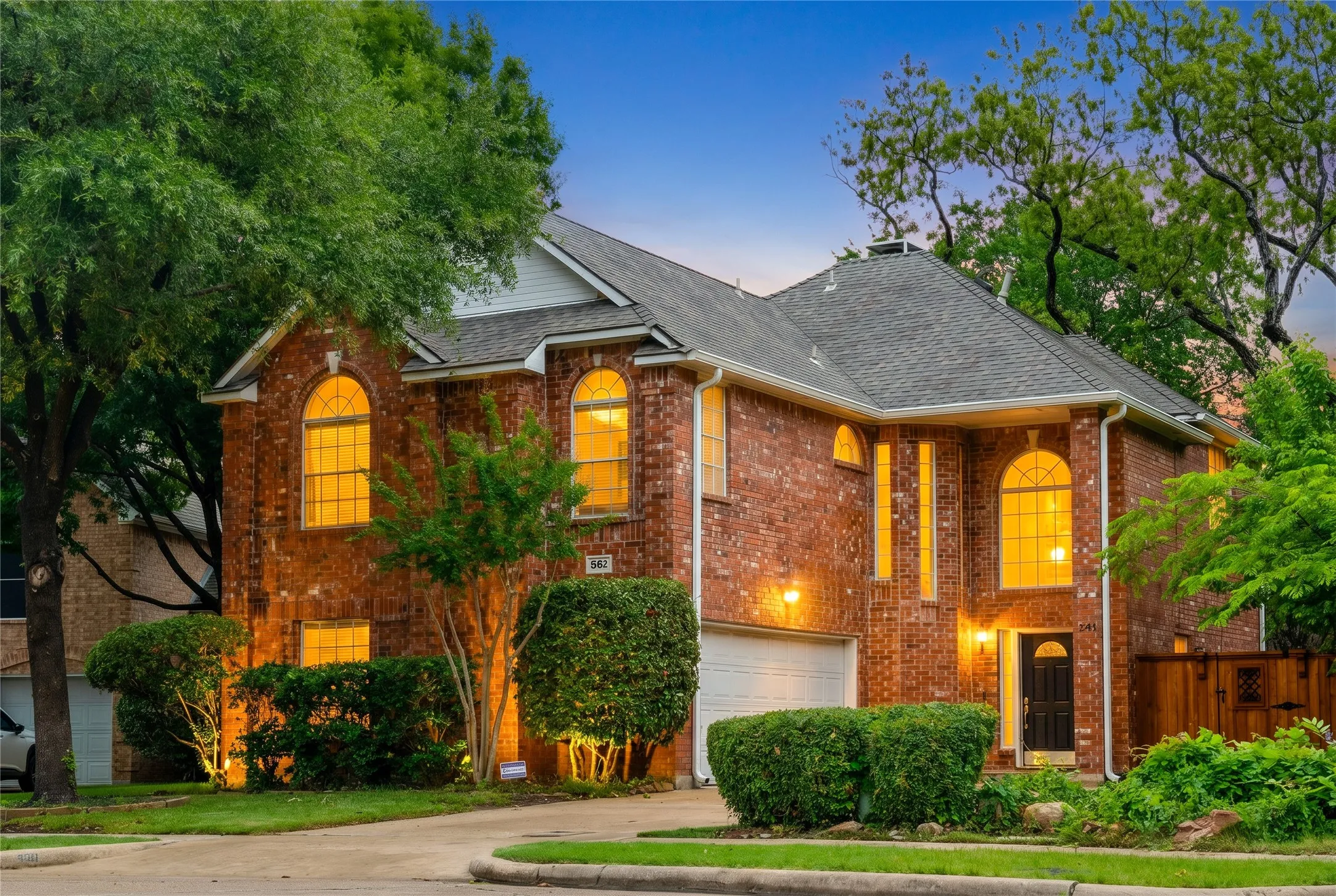 Single Family Residence For Sale in Dallas County , 981 Parker Drive, Coppell, Texas 75019, 3 Bedroom, 3 Bathroom, 2 Garage spaces, 2,624 Sqft, built in 1993, mls#21368622, Real Estate Agent in Coppell, Homes For Sale in Dallas county, Homes For Sale in Coppell, Realtor in Coppell Texas, Real Estate Brokerage Independent Realty Texas, Luminita Cordes Realtor
