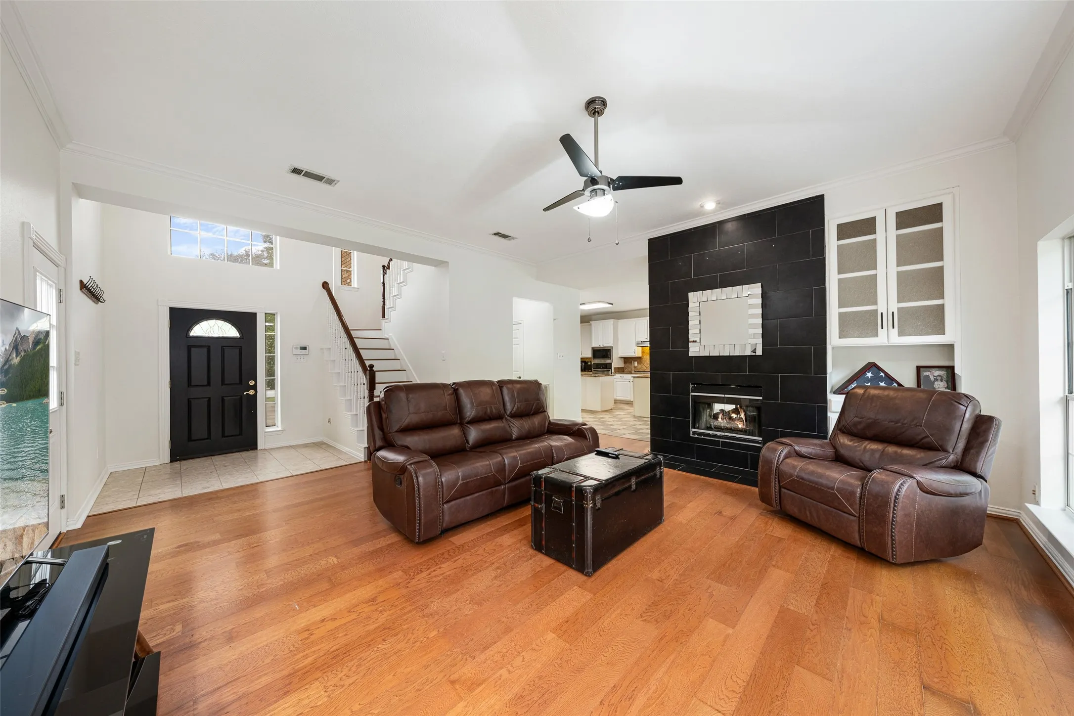 Single Family Residence For Sale in Dallas County , 981 Parker Drive, Coppell, Texas 75019, 3 Bedroom, 3 Bathroom, 2 Garage spaces, 2,624 Sqft, built in 1993, mls#21368622, Real Estate Agent in Coppell, Homes For Sale in Dallas county, Homes For Sale in Coppell, Realtor in Coppell Texas, Real Estate Brokerage Independent Realty Texas, Luminita Cordes Realtor