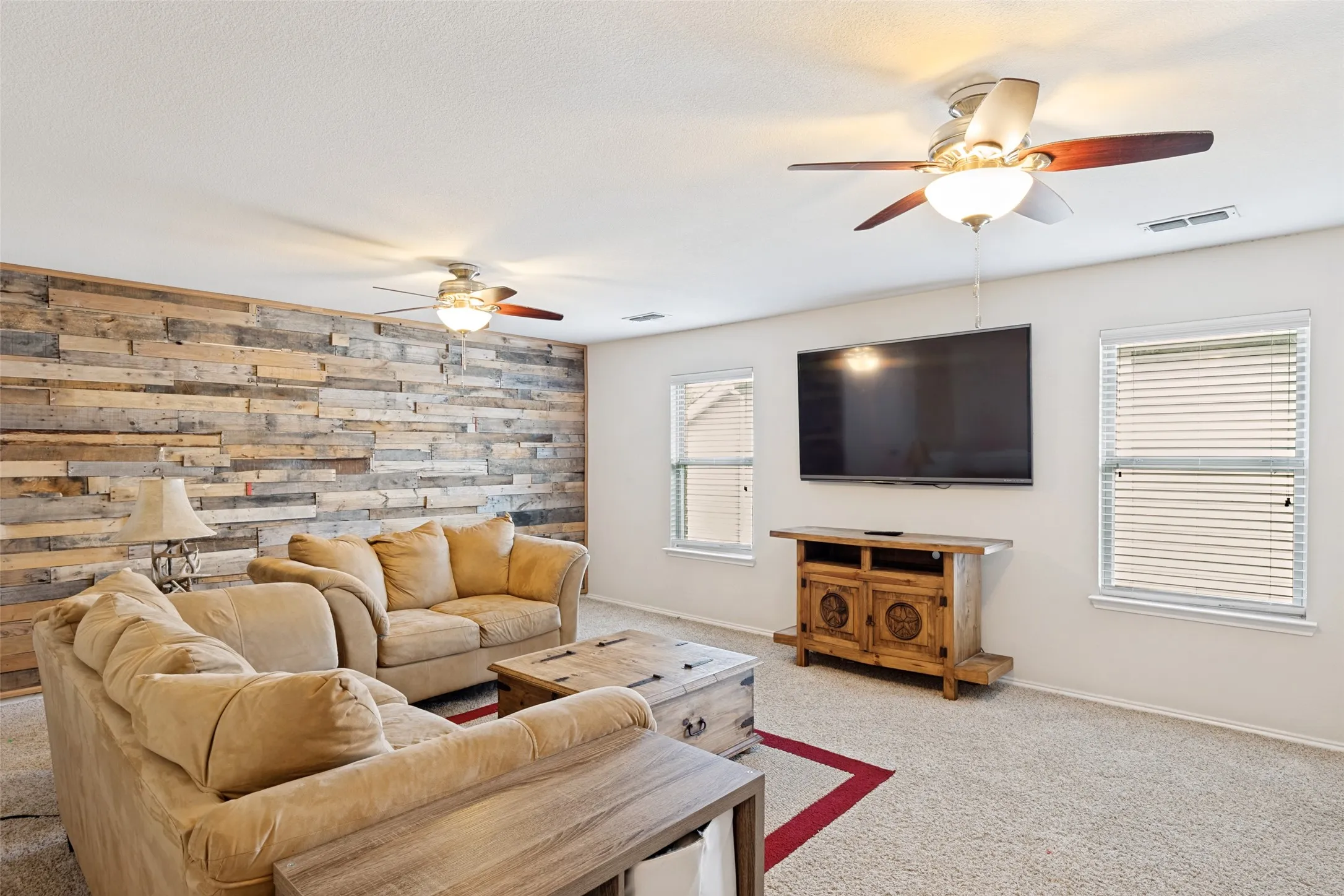 Single Family Residence For Sale in Collin County , 1500 Canyon Creek Road, Wylie, Texas 75098, 4 Bedroom, 3 Bathroom, 2 Garage spaces, 2,586 Sqft, built in 2013, mls#21368629, Real Estate Agent in Wylie, Homes For Sale in Collin county, Homes For Sale in Wylie, Realtor in Wylie Texas, Real Estate Brokerage Independent Realty Texas, Luminita Cordes Realtor