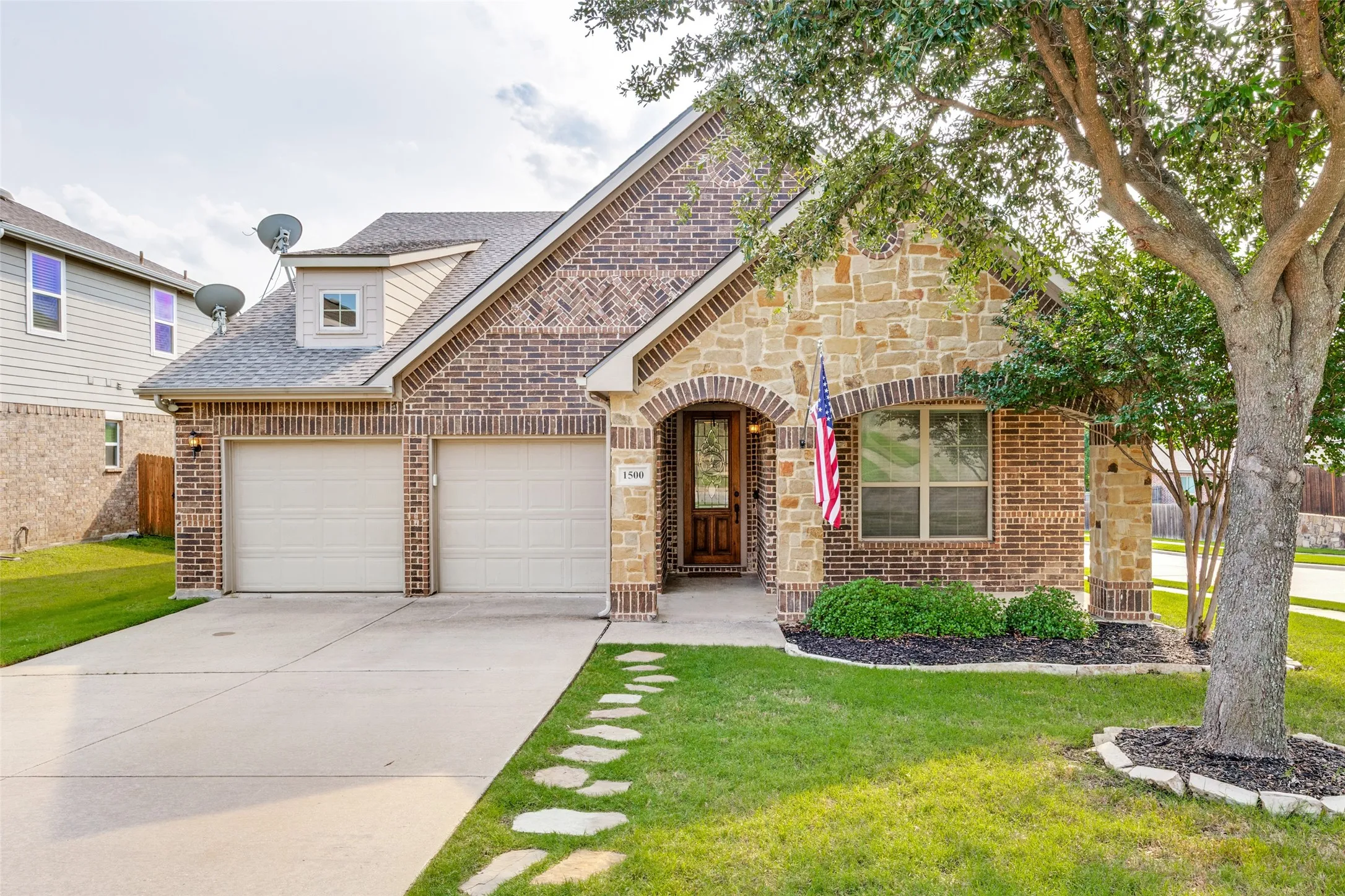 Single Family Residence For Sale in Collin County , 1500 Canyon Creek Road, Wylie, Texas 75098, 4 Bedroom, 3 Bathroom, 2 Garage spaces, 2,586 Sqft, built in 2013, mls#21368629, Real Estate Agent in Wylie, Homes For Sale in Collin county, Homes For Sale in Wylie, Realtor in Wylie Texas, Real Estate Brokerage Independent Realty Texas, Luminita Cordes Realtor