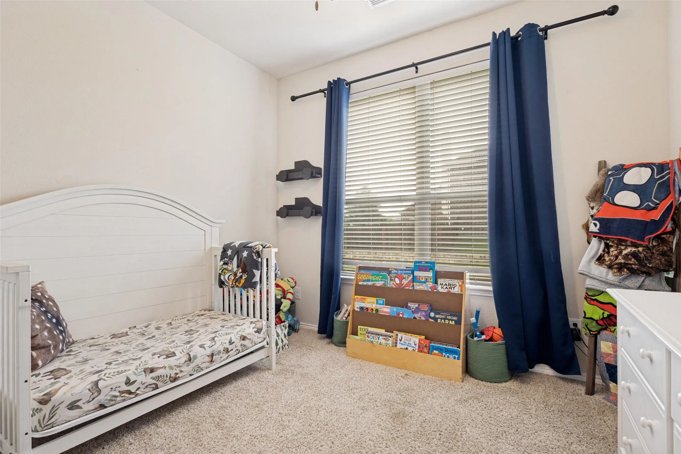 Single Family Residence For Sale in Collin County , 1500 Canyon Creek Road, Wylie, Texas 75098, 4 Bedroom, 3 Bathroom, 2 Garage spaces, 2,586 Sqft, built in 2013, mls#21368629, Real Estate Agent in Wylie, Homes For Sale in Collin county, Homes For Sale in Wylie, Realtor in Wylie Texas, Real Estate Brokerage Independent Realty Texas, Luminita Cordes Realtor