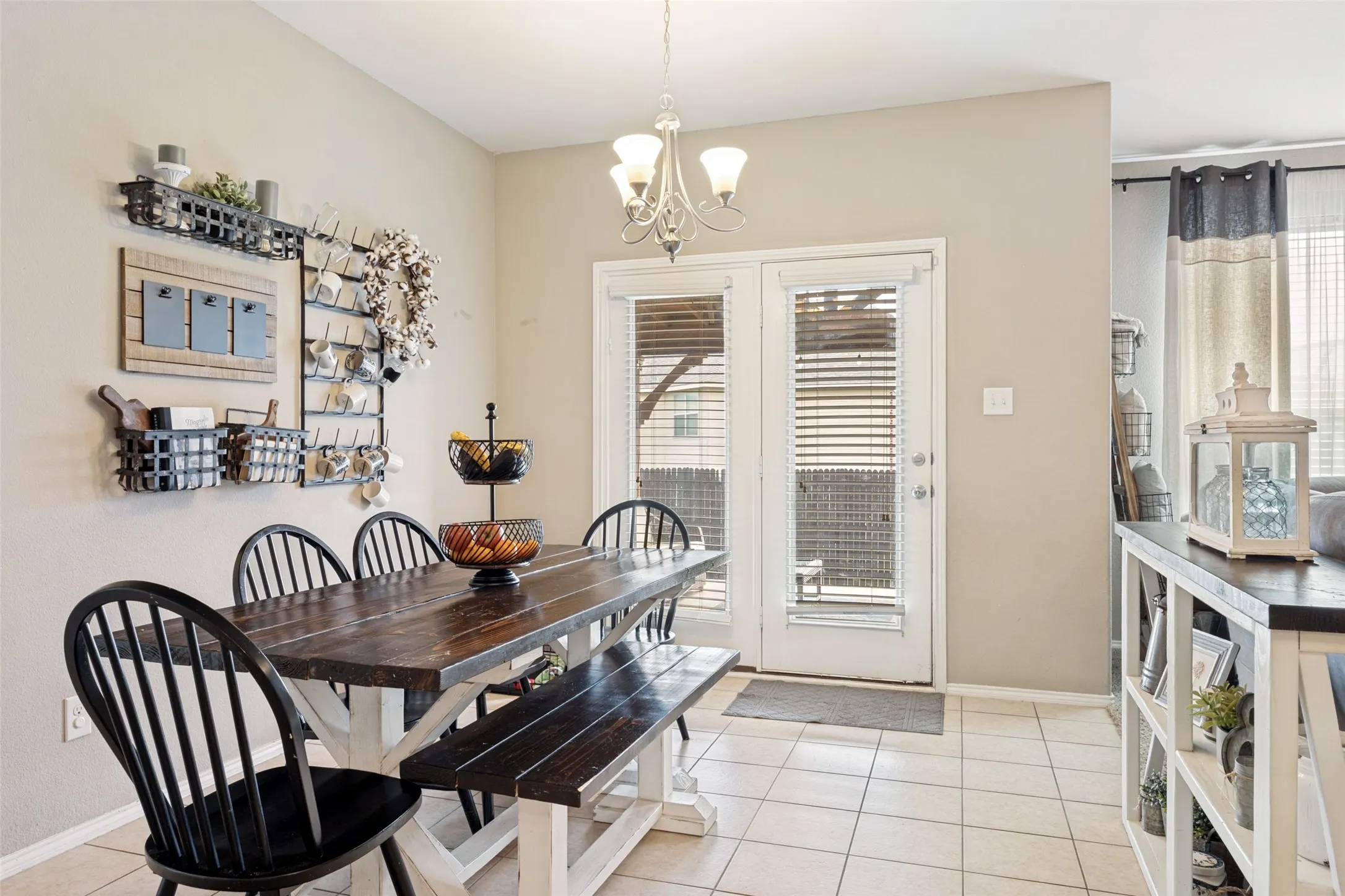 Single Family Residence For Sale in Collin County , 1500 Canyon Creek Road, Wylie, Texas 75098, 4 Bedroom, 3 Bathroom, 2 Garage spaces, 2,586 Sqft, built in 2013, mls#21368629, Real Estate Agent in Wylie, Homes For Sale in Collin county, Homes For Sale in Wylie, Realtor in Wylie Texas, Real Estate Brokerage Independent Realty Texas, Luminita Cordes Realtor