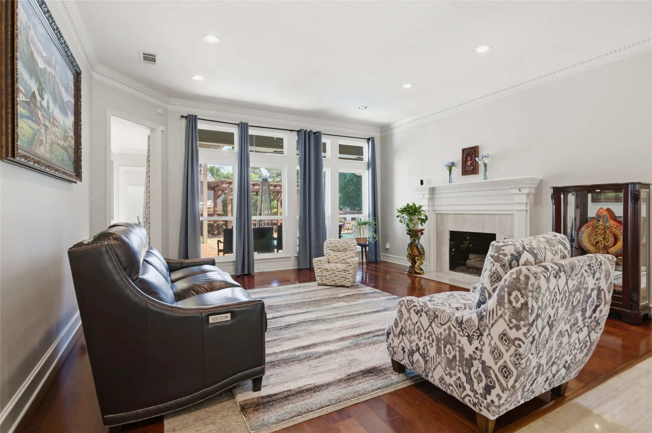 Single Family Residence For Sale in Tarrant County , 2702 Cottonwood Lane, Colleyville, Texas 76034, 5 Bedroom, 5 Bathroom, 3 Garage spaces, 4,364 Sqft, built in 1990, mls#21368641, Real Estate Agent in Colleyville, Homes For Sale in Tarrant county, Homes For Sale in Colleyville, Realtor in Colleyville Texas, Real Estate Brokerage Independent Realty Texas, Luminita Cordes Realtor