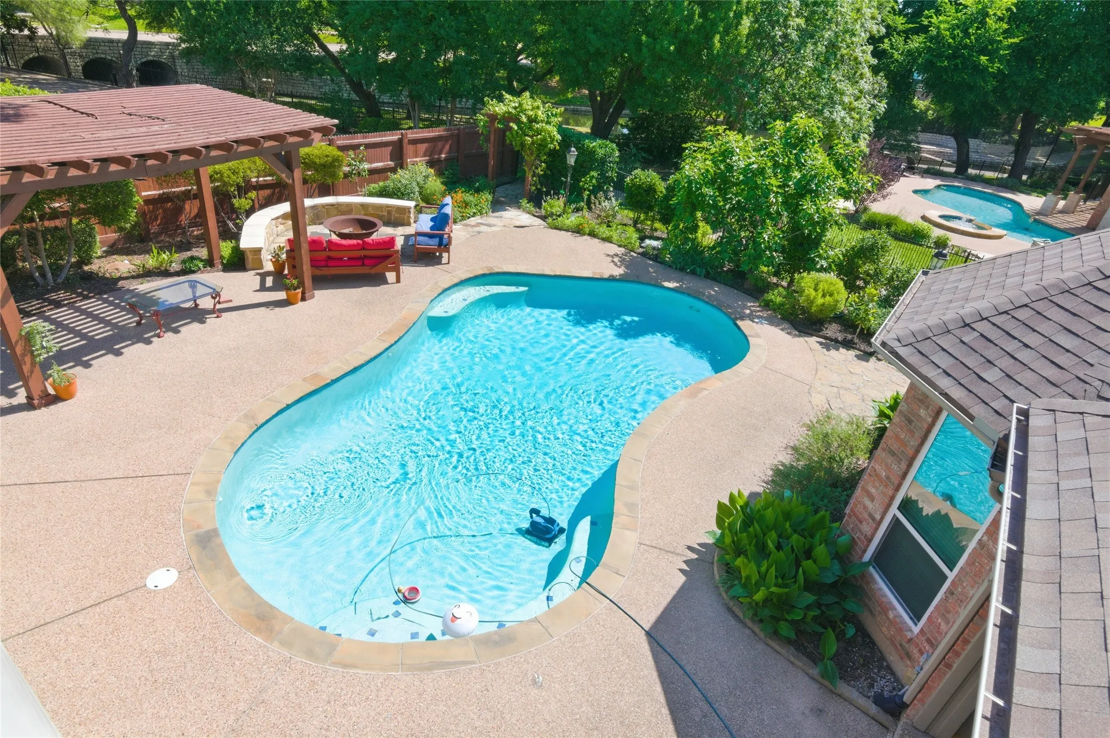 Single Family Residence For Sale in Tarrant County , 2702 Cottonwood Lane, Colleyville, Texas 76034, 5 Bedroom, 5 Bathroom, 3 Garage spaces, 4,364 Sqft, built in 1990, mls#21368641, Real Estate Agent in Colleyville, Homes For Sale in Tarrant county, Homes For Sale in Colleyville, Realtor in Colleyville Texas, Real Estate Brokerage Independent Realty Texas, Luminita Cordes Realtor