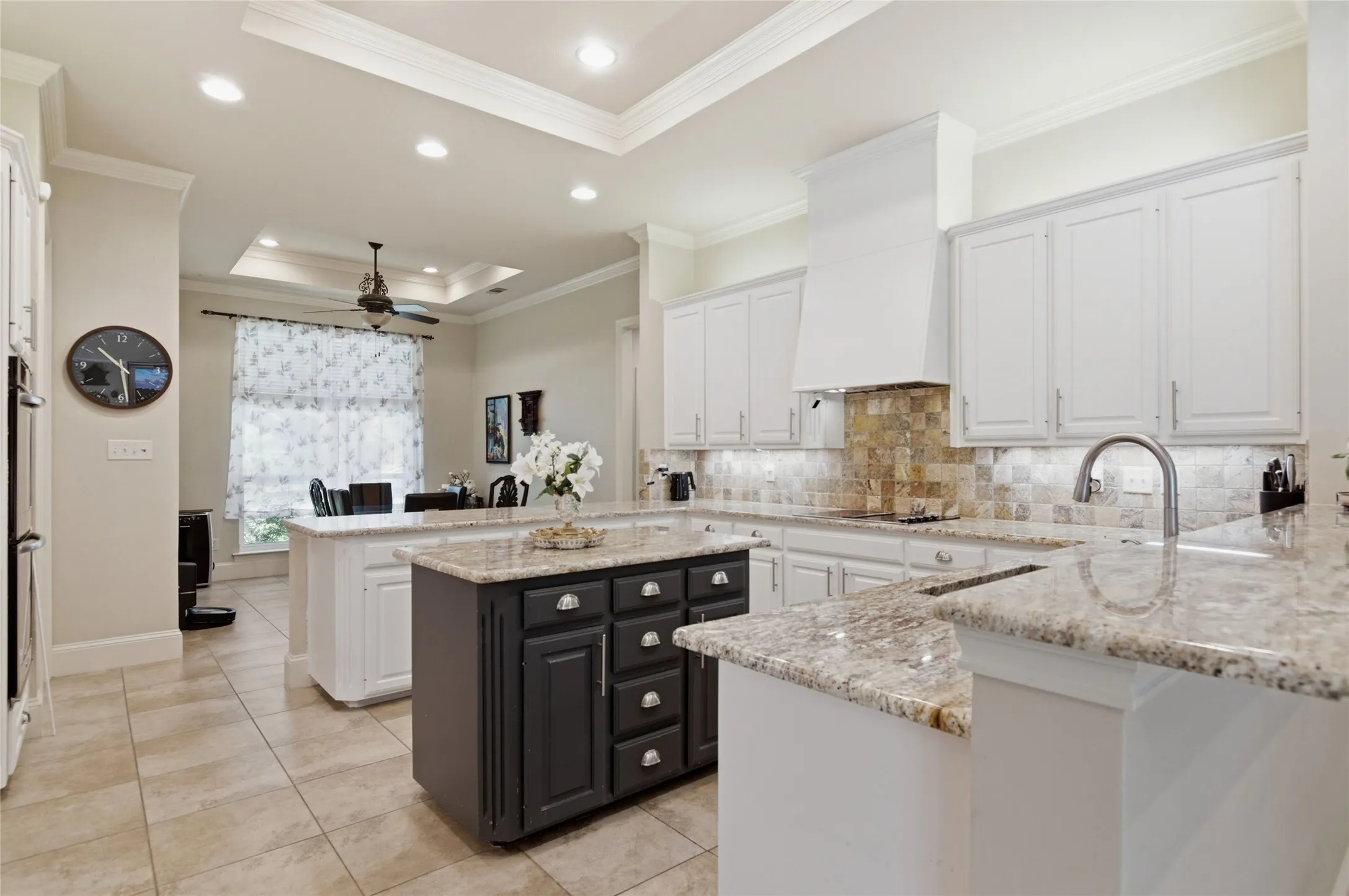 Single Family Residence For Sale in Tarrant County , 2702 Cottonwood Lane, Colleyville, Texas 76034, 5 Bedroom, 5 Bathroom, 3 Garage spaces, 4,364 Sqft, built in 1990, mls#21368641, Real Estate Agent in Colleyville, Homes For Sale in Tarrant county, Homes For Sale in Colleyville, Realtor in Colleyville Texas, Real Estate Brokerage Independent Realty Texas, Luminita Cordes Realtor