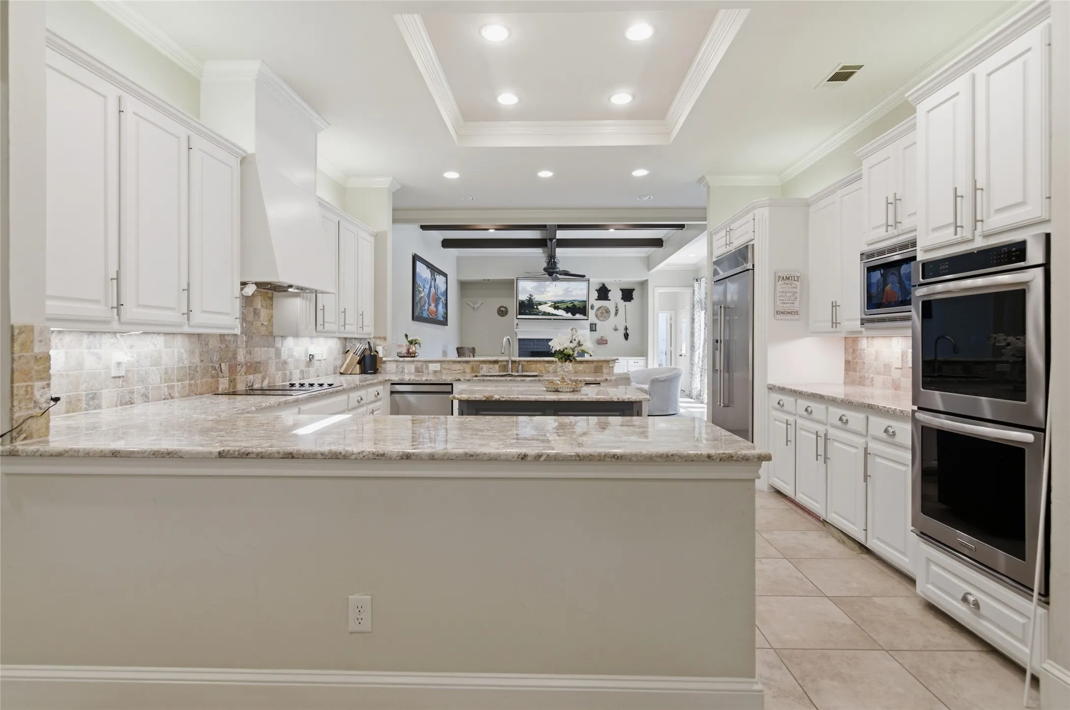 Single Family Residence For Sale in Tarrant County , 2702 Cottonwood Lane, Colleyville, Texas 76034, 5 Bedroom, 5 Bathroom, 3 Garage spaces, 4,364 Sqft, built in 1990, mls#21368641, Real Estate Agent in Colleyville, Homes For Sale in Tarrant county, Homes For Sale in Colleyville, Realtor in Colleyville Texas, Real Estate Brokerage Independent Realty Texas, Luminita Cordes Realtor