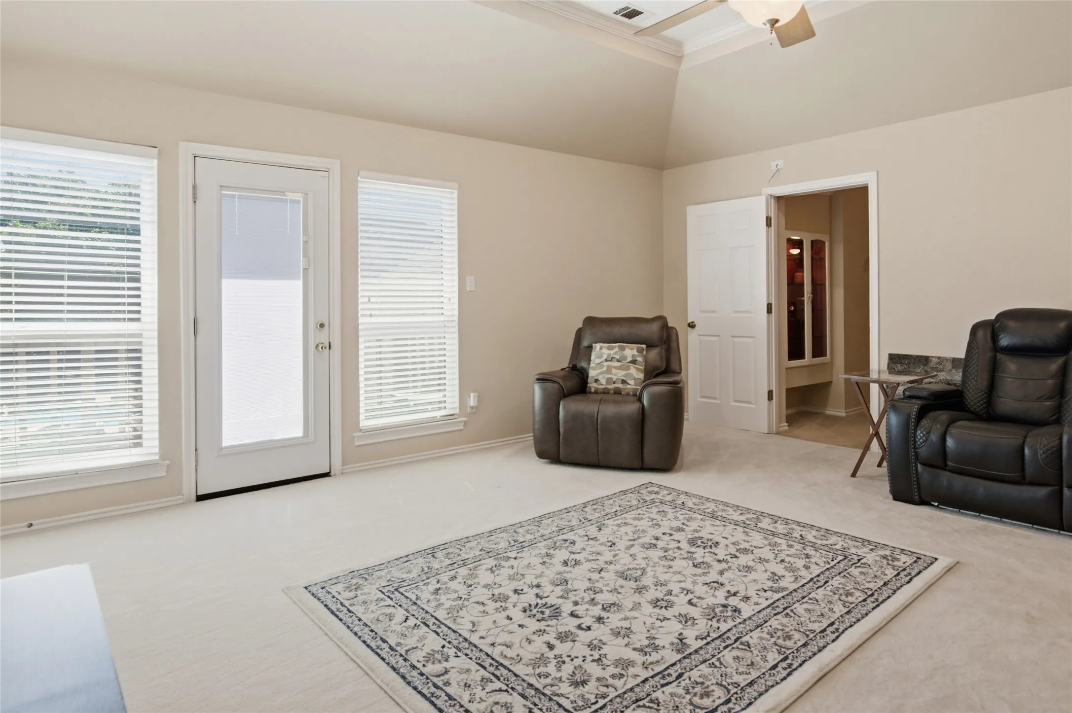 Single Family Residence For Sale in Tarrant County , 2702 Cottonwood Lane, Colleyville, Texas 76034, 5 Bedroom, 5 Bathroom, 3 Garage spaces, 4,364 Sqft, built in 1990, mls#21368641, Real Estate Agent in Colleyville, Homes For Sale in Tarrant county, Homes For Sale in Colleyville, Realtor in Colleyville Texas, Real Estate Brokerage Independent Realty Texas, Luminita Cordes Realtor