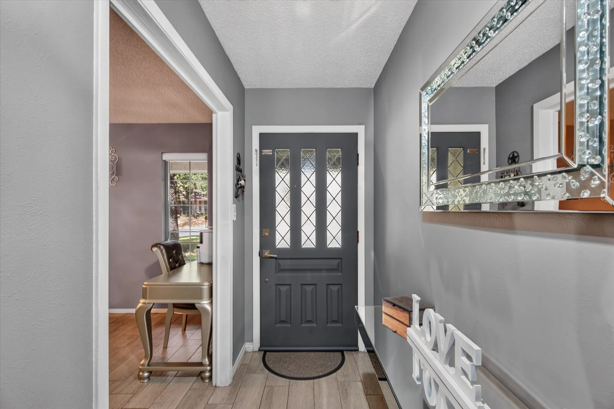 Single Family Residence For Sale in Tarrant County , 1317 W Redbud Drive, Hurst, Texas 76053, 3 Bedroom, 2 Bathroom, 2 Garage spaces, 1,686 Sqft, built in 1966, mls#21336878, Real Estate Agent in Hurst, Homes For Sale in Tarrant county, Homes For Sale in Hurst, Realtor in Hurst Texas, Real Estate Brokerage Independent Realty Texas, Luminita Cordes Realtor