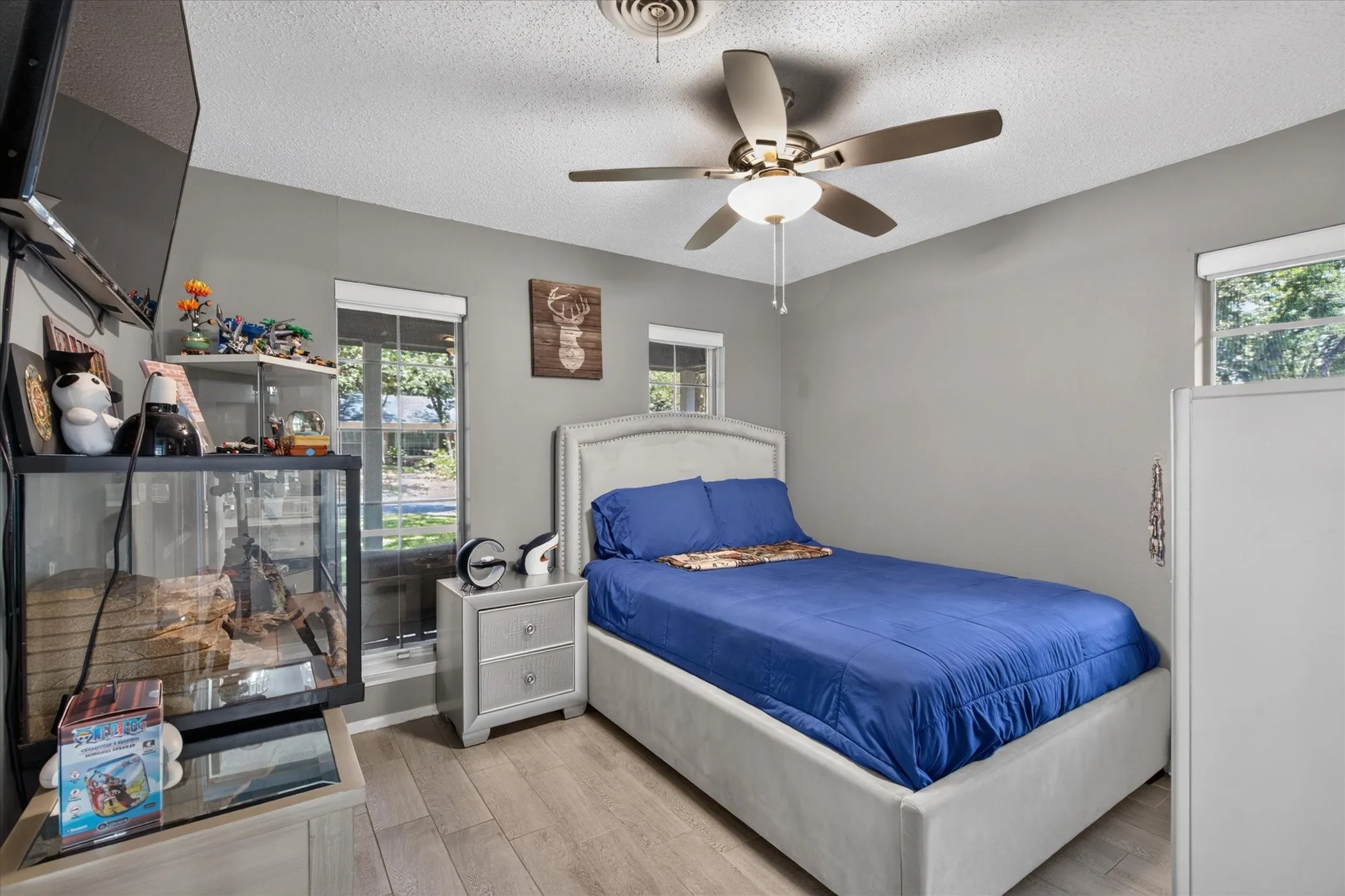 Single Family Residence For Sale in Tarrant County , 1317 W Redbud Drive, Hurst, Texas 76053, 3 Bedroom, 2 Bathroom, 2 Garage spaces, 1,686 Sqft, built in 1966, mls#21336878, Real Estate Agent in Hurst, Homes For Sale in Tarrant county, Homes For Sale in Hurst, Realtor in Hurst Texas, Real Estate Brokerage Independent Realty Texas, Luminita Cordes Realtor