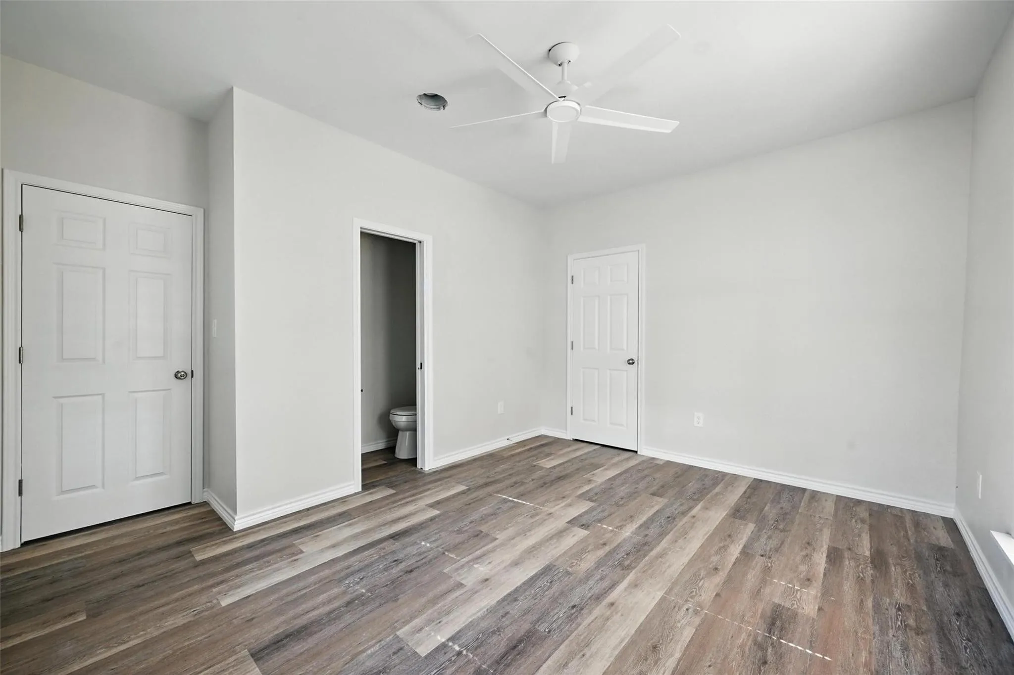 Single Family Residence For Sale in Grayson County , 412 3rd Street, Whitesboro, Texas 76273, 3 Bedroom, 2 Bathroom, Garage spaces, 1,389 Sqft, built in 1950, mls#21368226, Real Estate Agent in Whitesboro, Homes For Sale in Grayson county, Homes For Sale in Whitesboro, Realtor in Whitesboro Texas, Real Estate Brokerage Independent Realty Texas, Luminita Cordes Realtor
