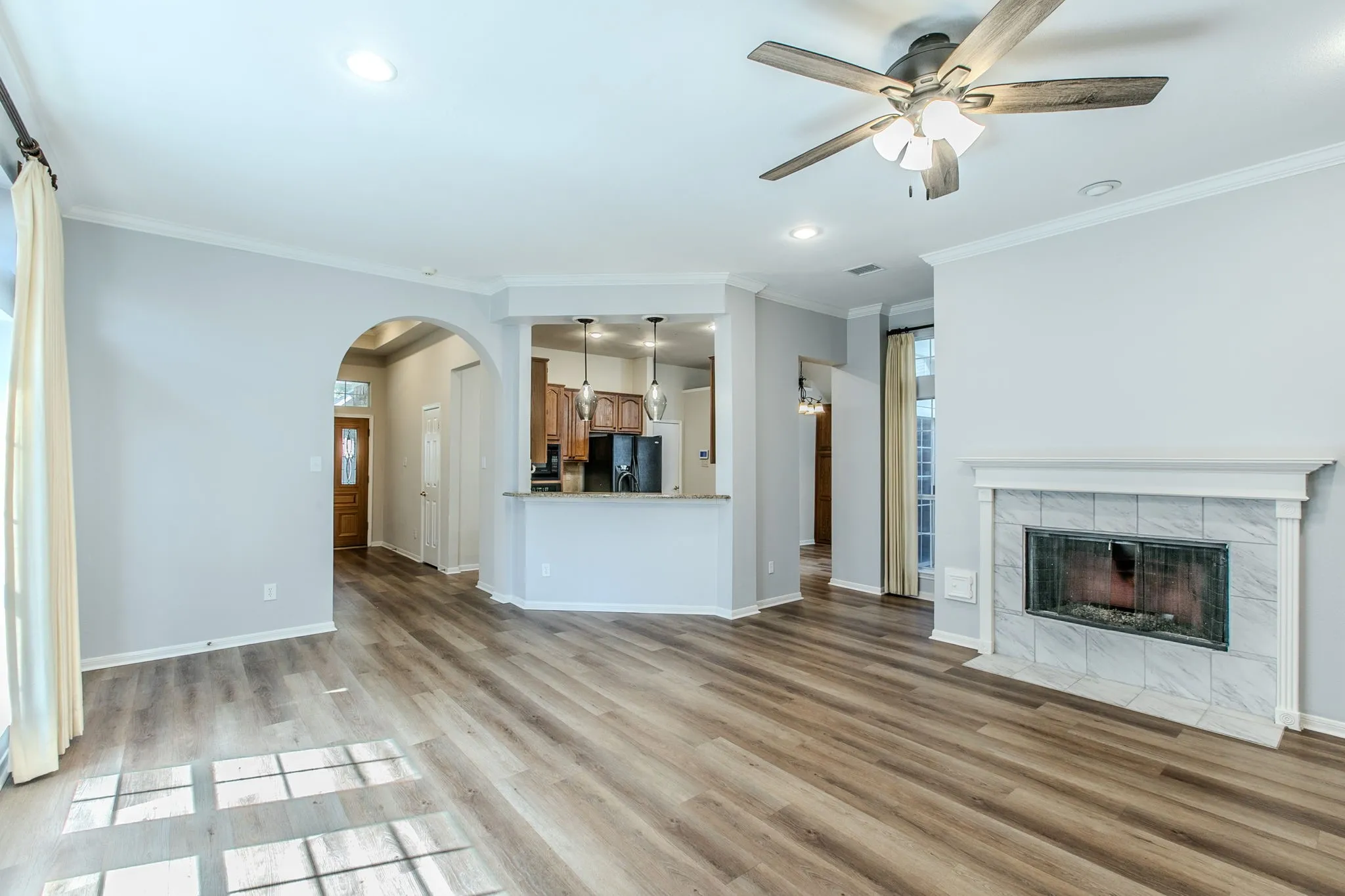Single Family Residence For Sale in Tarrant County , 3107 Lake Oak Drive, Arlington, Texas 76017, 4 Bedroom, 2 Bathroom, 2 Garage spaces, 2,106 Sqft, built in 1992, mls#21368372, Real Estate Agent in Arlington, Homes For Sale in Tarrant county, Homes For Sale in Arlington, Realtor in Arlington Texas, Real Estate Brokerage Independent Realty Texas, Luminita Cordes Realtor