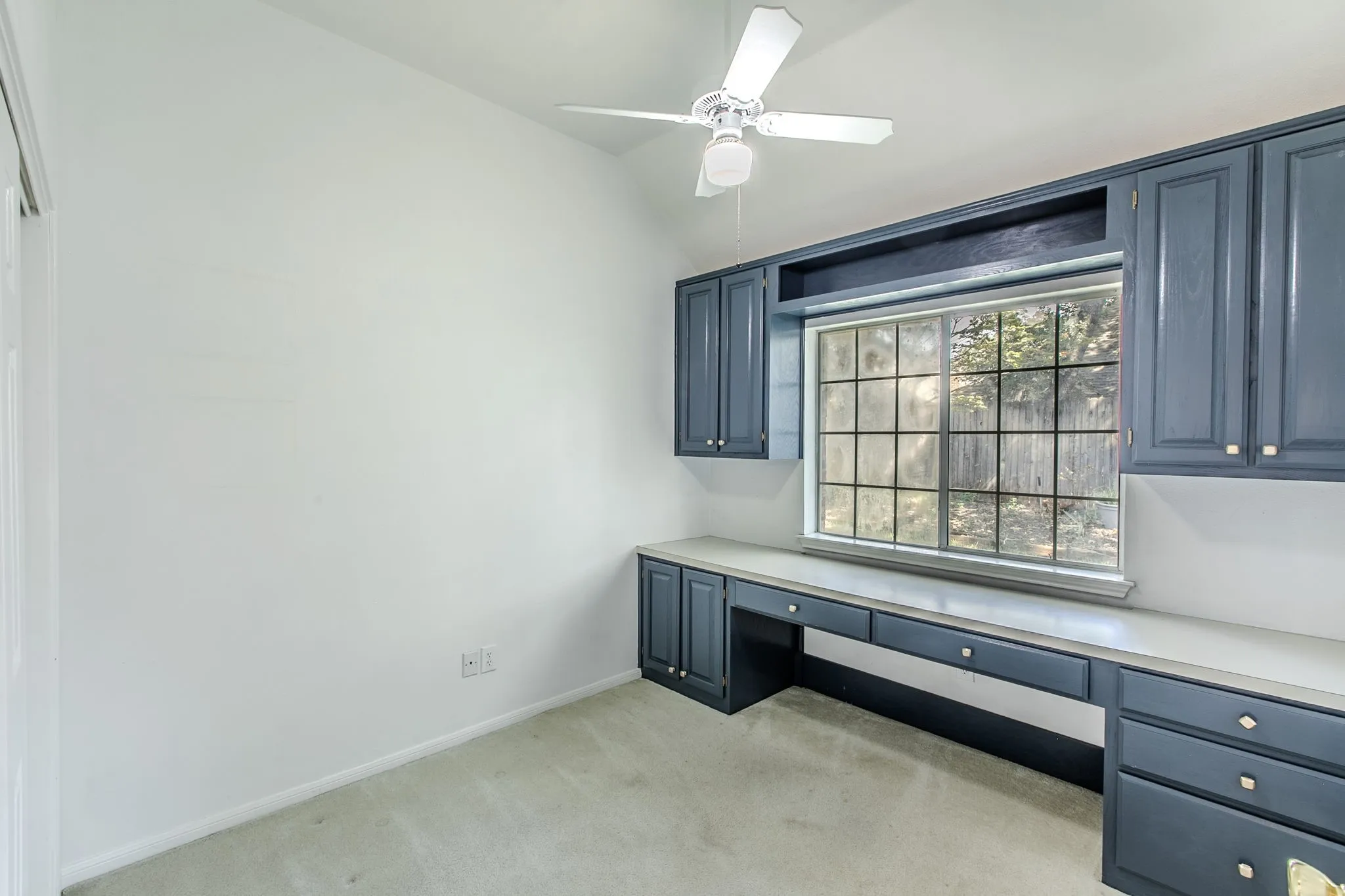 Single Family Residence For Sale in Tarrant County , 3107 Lake Oak Drive, Arlington, Texas 76017, 4 Bedroom, 2 Bathroom, 2 Garage spaces, 2,106 Sqft, built in 1992, mls#21368372, Real Estate Agent in Arlington, Homes For Sale in Tarrant county, Homes For Sale in Arlington, Realtor in Arlington Texas, Real Estate Brokerage Independent Realty Texas, Luminita Cordes Realtor