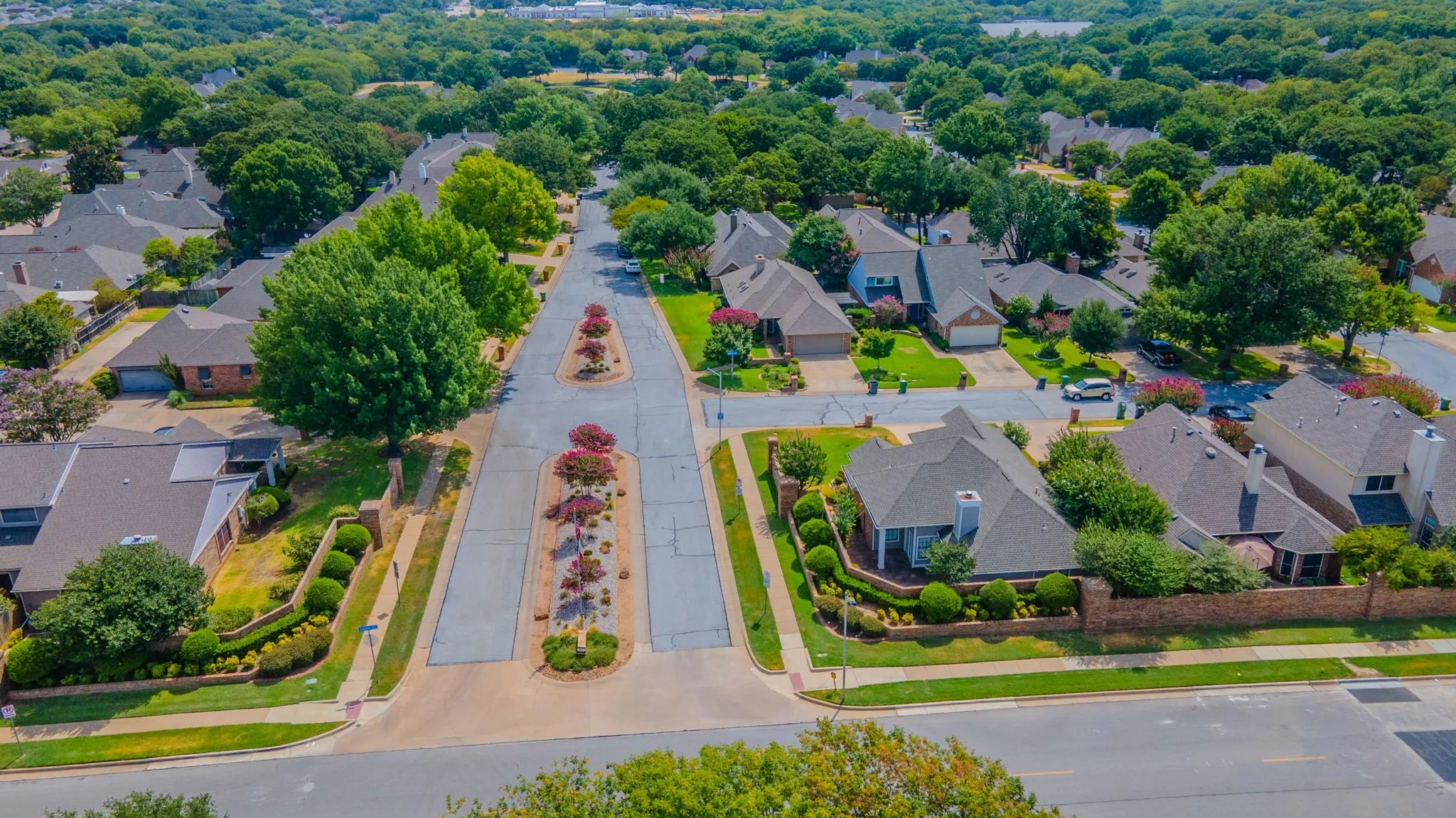 Single Family Residence For Sale in Tarrant County , 3107 Lake Oak Drive, Arlington, Texas 76017, 4 Bedroom, 2 Bathroom, 2 Garage spaces, 2,106 Sqft, built in 1992, mls#21368372, Real Estate Agent in Arlington, Homes For Sale in Tarrant county, Homes For Sale in Arlington, Realtor in Arlington Texas, Real Estate Brokerage Independent Realty Texas, Luminita Cordes Realtor