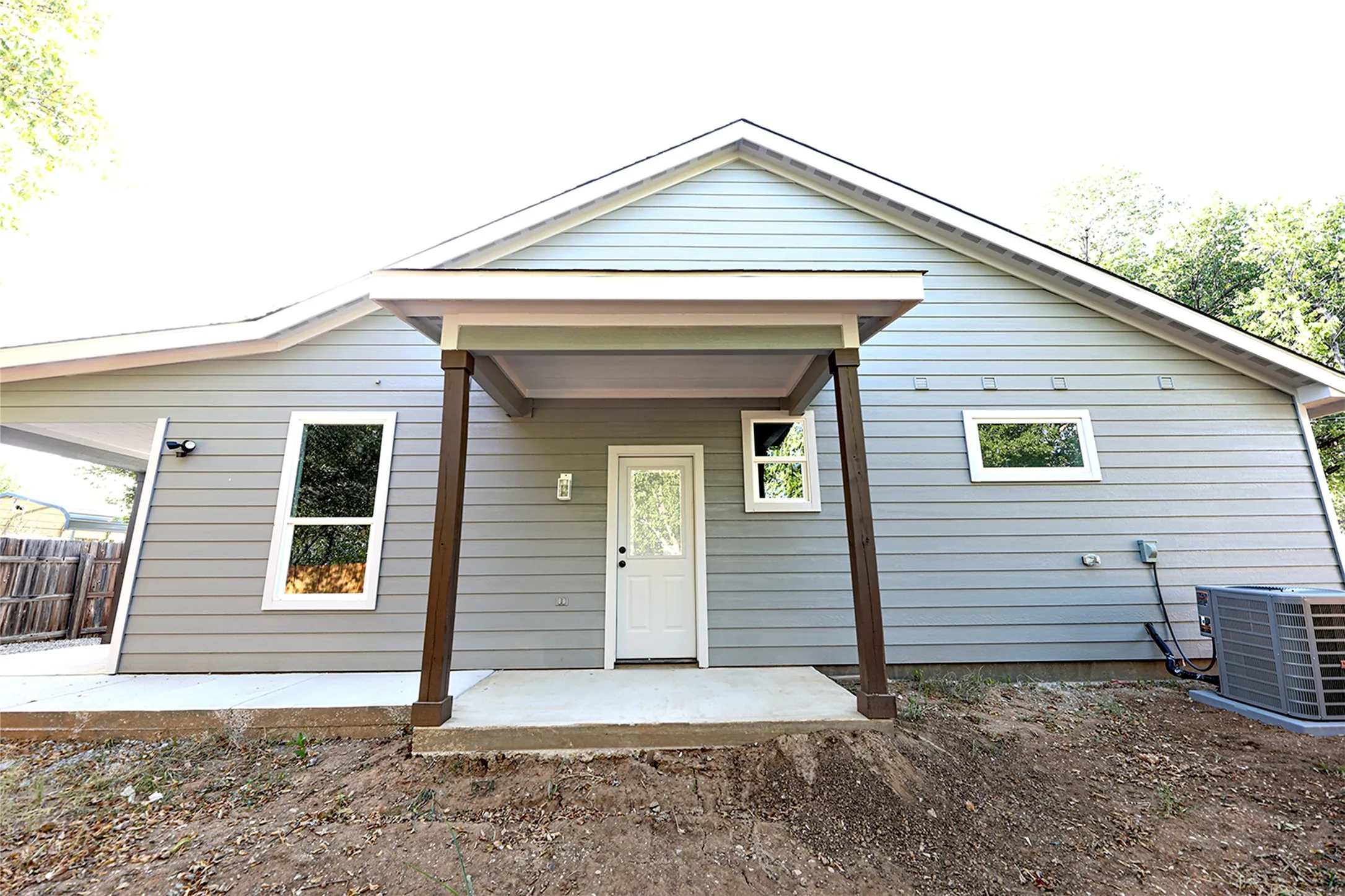 Single Family Residence For Sale in Montague County , 202 Strong Street, Bowie, Texas 76230, 3 Bedroom, 3 Bathroom, Garage spaces, 1,800 Sqft, built in 2026, mls#21368028, Real Estate Agent in Bowie, Homes For Sale in Montague county, Homes For Sale in Bowie, Realtor in Bowie Texas, Real Estate Brokerage Independent Realty Texas, Luminita Cordes Realtor