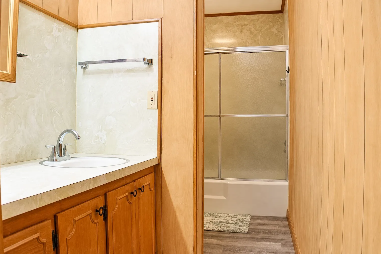 Single Family Residence For Sale in Comanche County , 405 W Neely Avenue, Comanche, Texas 76442, 4 Bedroom, 3 Bathroom, 2 Garage spaces, 2,192 Sqft, built in 1969, mls#21367667, Real Estate Agent in Comanche, Homes For Sale in Comanche county, Homes For Sale in Comanche, Realtor in Comanche Texas, Real Estate Brokerage Independent Realty Texas, Luminita Cordes Realtor