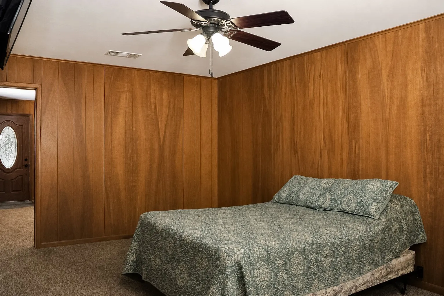 Single Family Residence For Sale in Comanche County , 405 W Neely Avenue, Comanche, Texas 76442, 4 Bedroom, 3 Bathroom, 2 Garage spaces, 2,192 Sqft, built in 1969, mls#21367667, Real Estate Agent in Comanche, Homes For Sale in Comanche county, Homes For Sale in Comanche, Realtor in Comanche Texas, Real Estate Brokerage Independent Realty Texas, Luminita Cordes Realtor