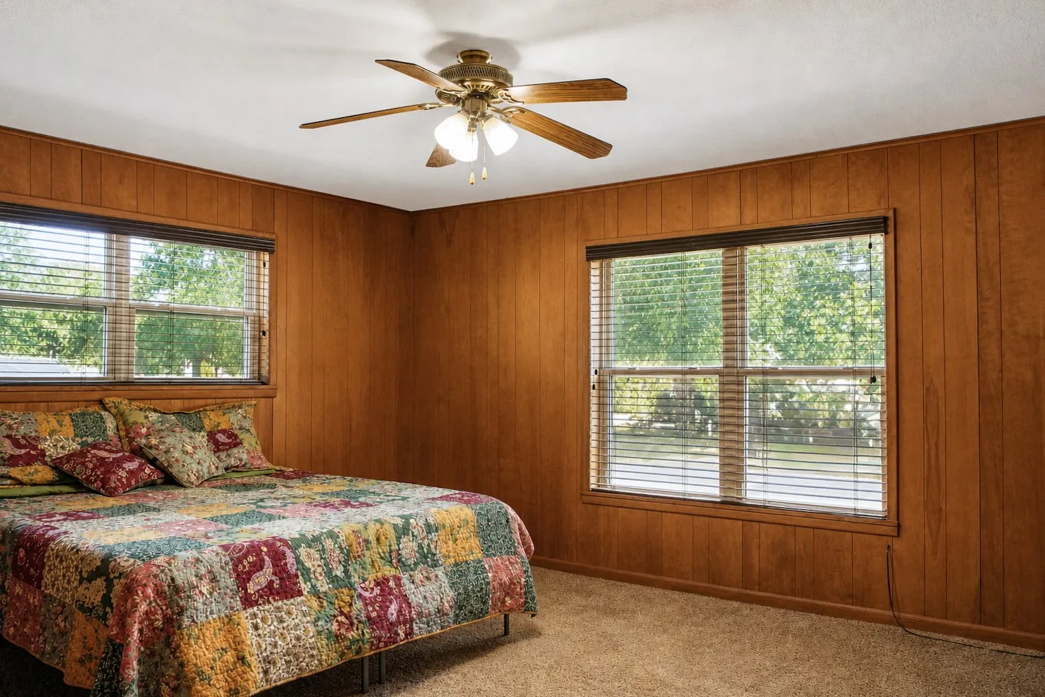 Single Family Residence For Sale in Comanche County , 405 W Neely Avenue, Comanche, Texas 76442, 4 Bedroom, 3 Bathroom, 2 Garage spaces, 2,192 Sqft, built in 1969, mls#21367667, Real Estate Agent in Comanche, Homes For Sale in Comanche county, Homes For Sale in Comanche, Realtor in Comanche Texas, Real Estate Brokerage Independent Realty Texas, Luminita Cordes Realtor