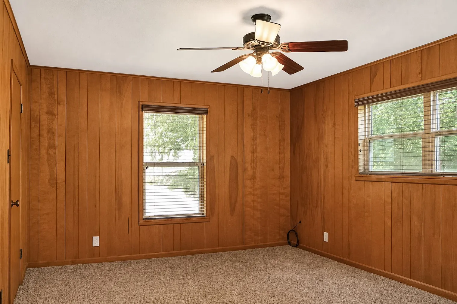 Single Family Residence For Sale in Comanche County , 405 W Neely Avenue, Comanche, Texas 76442, 4 Bedroom, 3 Bathroom, 2 Garage spaces, 2,192 Sqft, built in 1969, mls#21367667, Real Estate Agent in Comanche, Homes For Sale in Comanche county, Homes For Sale in Comanche, Realtor in Comanche Texas, Real Estate Brokerage Independent Realty Texas, Luminita Cordes Realtor