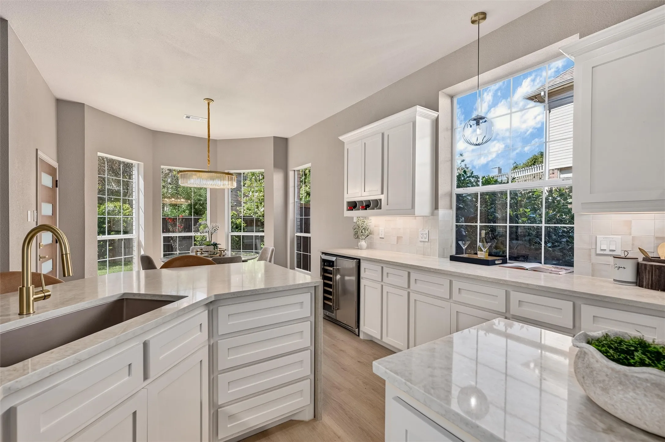 Single Family Residence For Sale in Collin County , 1608 Crown Point Road, Mc Kinney, Texas 75072, 5 Bedroom, 4 Bathroom, 2 Garage spaces, 3,306 Sqft, built in 1997, mls#21368654, Real Estate Agent in Mc Kinney, Homes For Sale in Collin county, Homes For Sale in Mc Kinney, Realtor in Mc Kinney Texas, Real Estate Brokerage Independent Realty Texas, Luminita Cordes Realtor