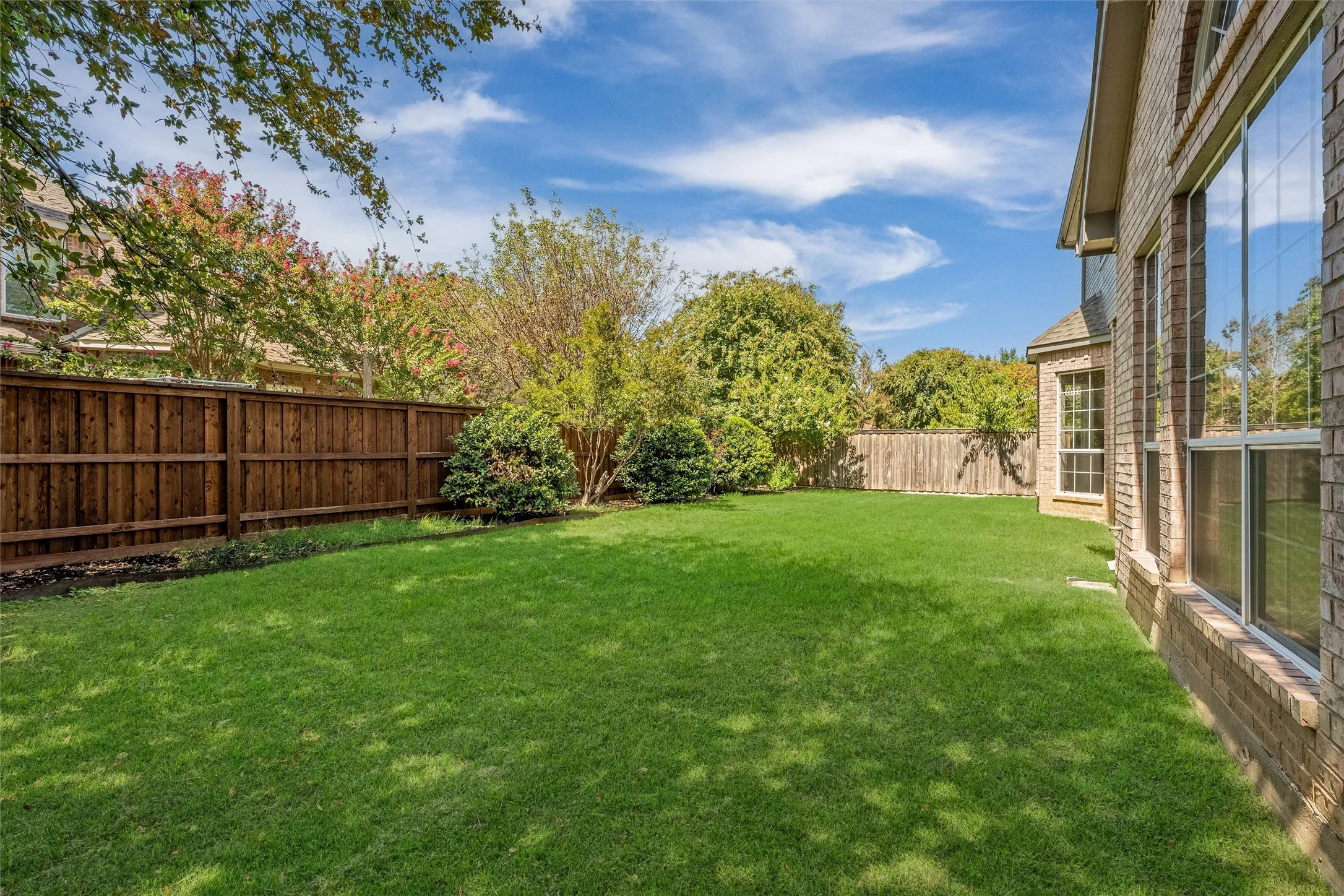 Single Family Residence For Sale in Collin County , 1608 Crown Point Road, Mc Kinney, Texas 75072, 5 Bedroom, 4 Bathroom, 2 Garage spaces, 3,306 Sqft, built in 1997, mls#21368654, Real Estate Agent in Mc Kinney, Homes For Sale in Collin county, Homes For Sale in Mc Kinney, Realtor in Mc Kinney Texas, Real Estate Brokerage Independent Realty Texas, Luminita Cordes Realtor