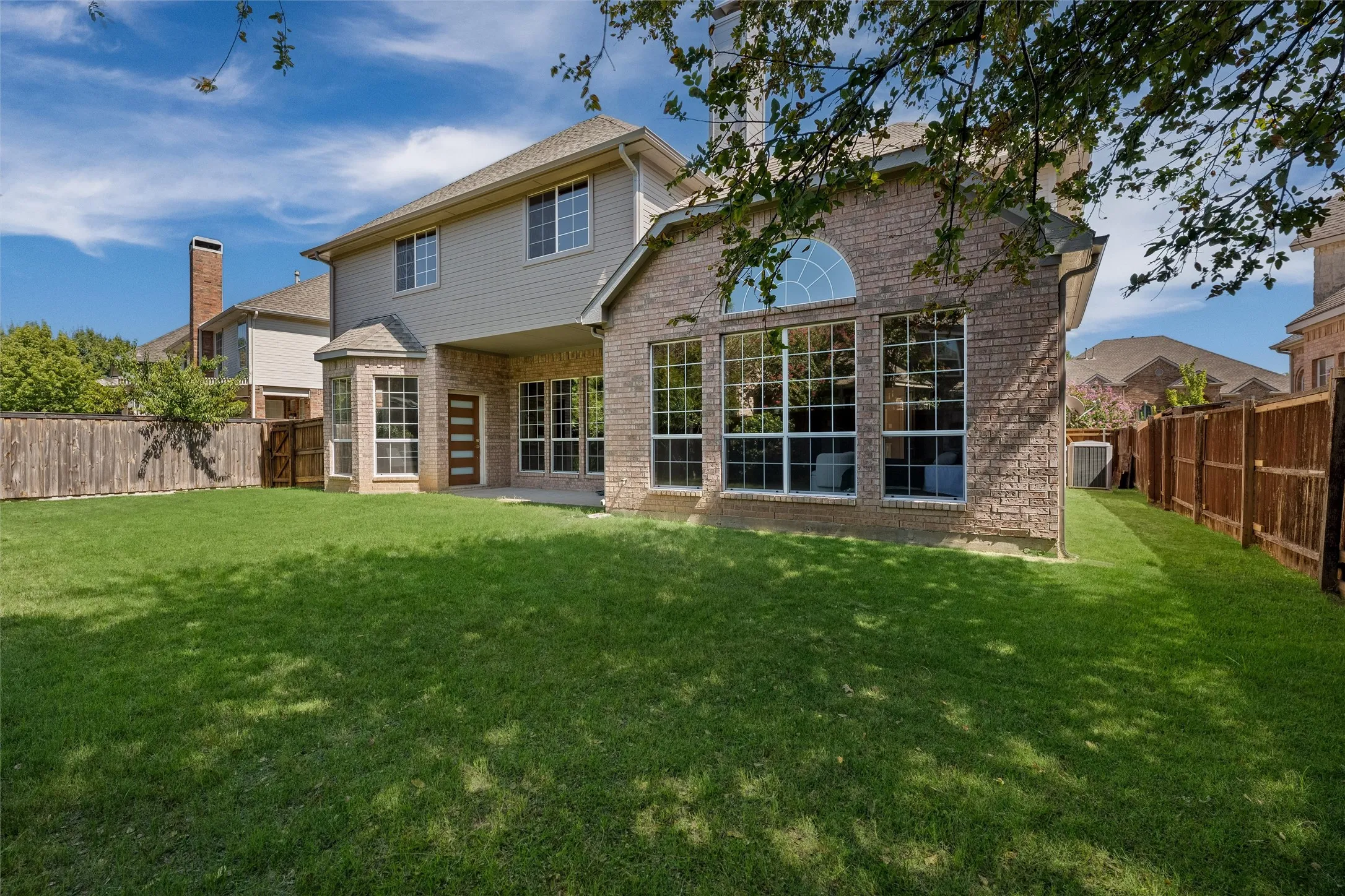Single Family Residence For Sale in Collin County , 1608 Crown Point Road, Mc Kinney, Texas 75072, 5 Bedroom, 4 Bathroom, 2 Garage spaces, 3,306 Sqft, built in 1997, mls#21368654, Real Estate Agent in Mc Kinney, Homes For Sale in Collin county, Homes For Sale in Mc Kinney, Realtor in Mc Kinney Texas, Real Estate Brokerage Independent Realty Texas, Luminita Cordes Realtor