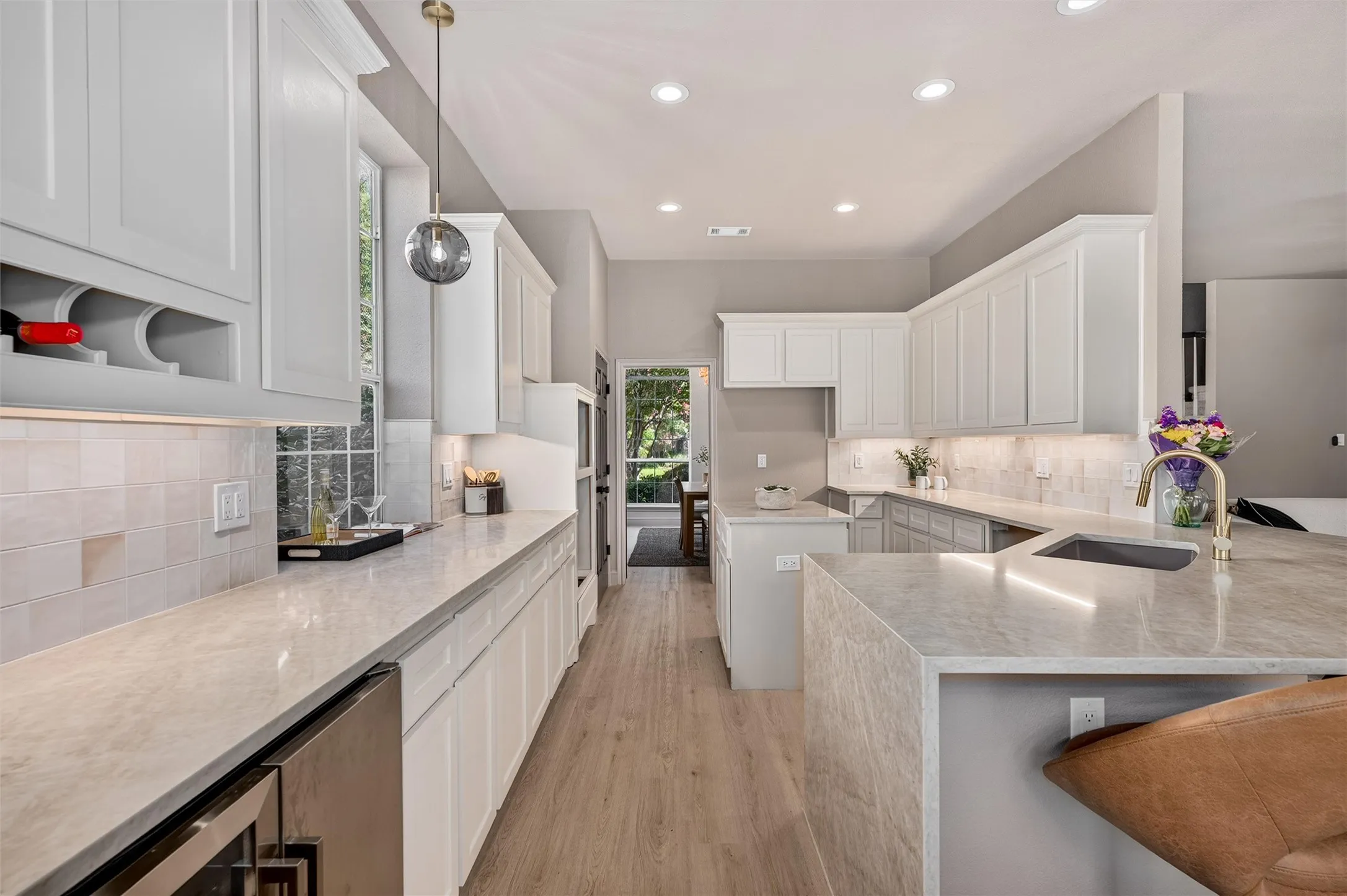 Single Family Residence For Sale in Collin County , 1608 Crown Point Road, Mc Kinney, Texas 75072, 5 Bedroom, 4 Bathroom, 2 Garage spaces, 3,306 Sqft, built in 1997, mls#21368654, Real Estate Agent in Mc Kinney, Homes For Sale in Collin county, Homes For Sale in Mc Kinney, Realtor in Mc Kinney Texas, Real Estate Brokerage Independent Realty Texas, Luminita Cordes Realtor
