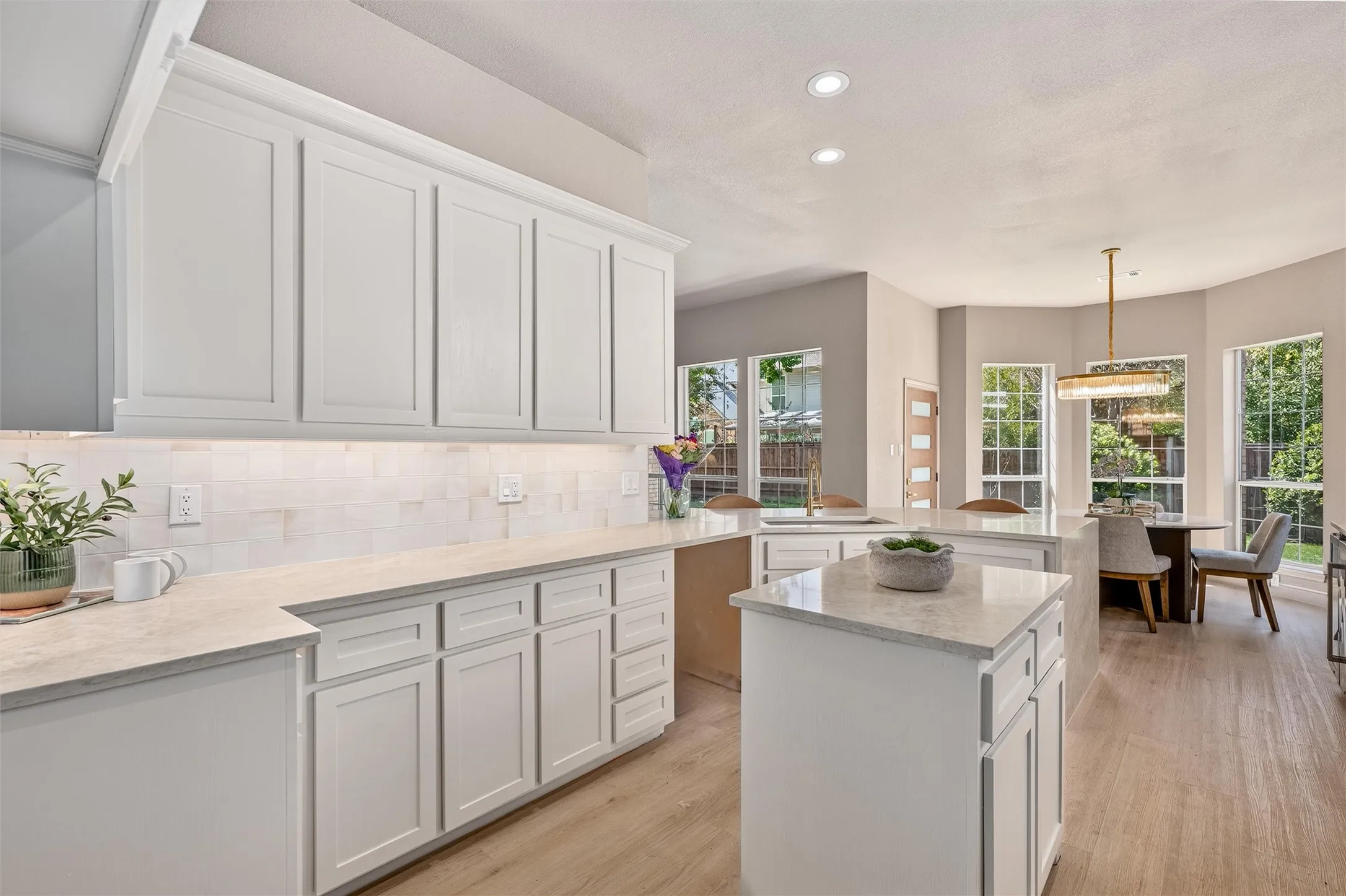 Single Family Residence For Sale in Collin County , 1608 Crown Point Road, Mc Kinney, Texas 75072, 5 Bedroom, 4 Bathroom, 2 Garage spaces, 3,306 Sqft, built in 1997, mls#21368654, Real Estate Agent in Mc Kinney, Homes For Sale in Collin county, Homes For Sale in Mc Kinney, Realtor in Mc Kinney Texas, Real Estate Brokerage Independent Realty Texas, Luminita Cordes Realtor